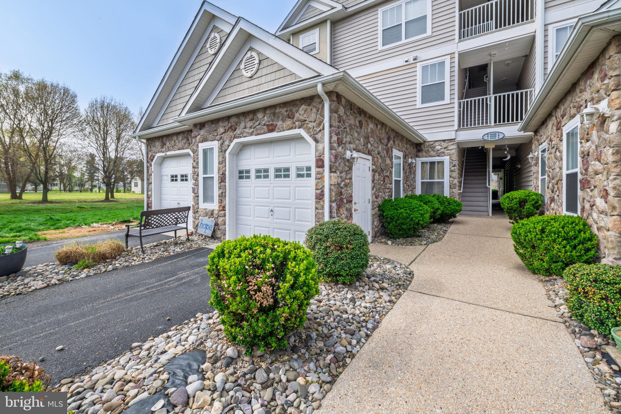 HEARTHSTONE MANOR - Residential