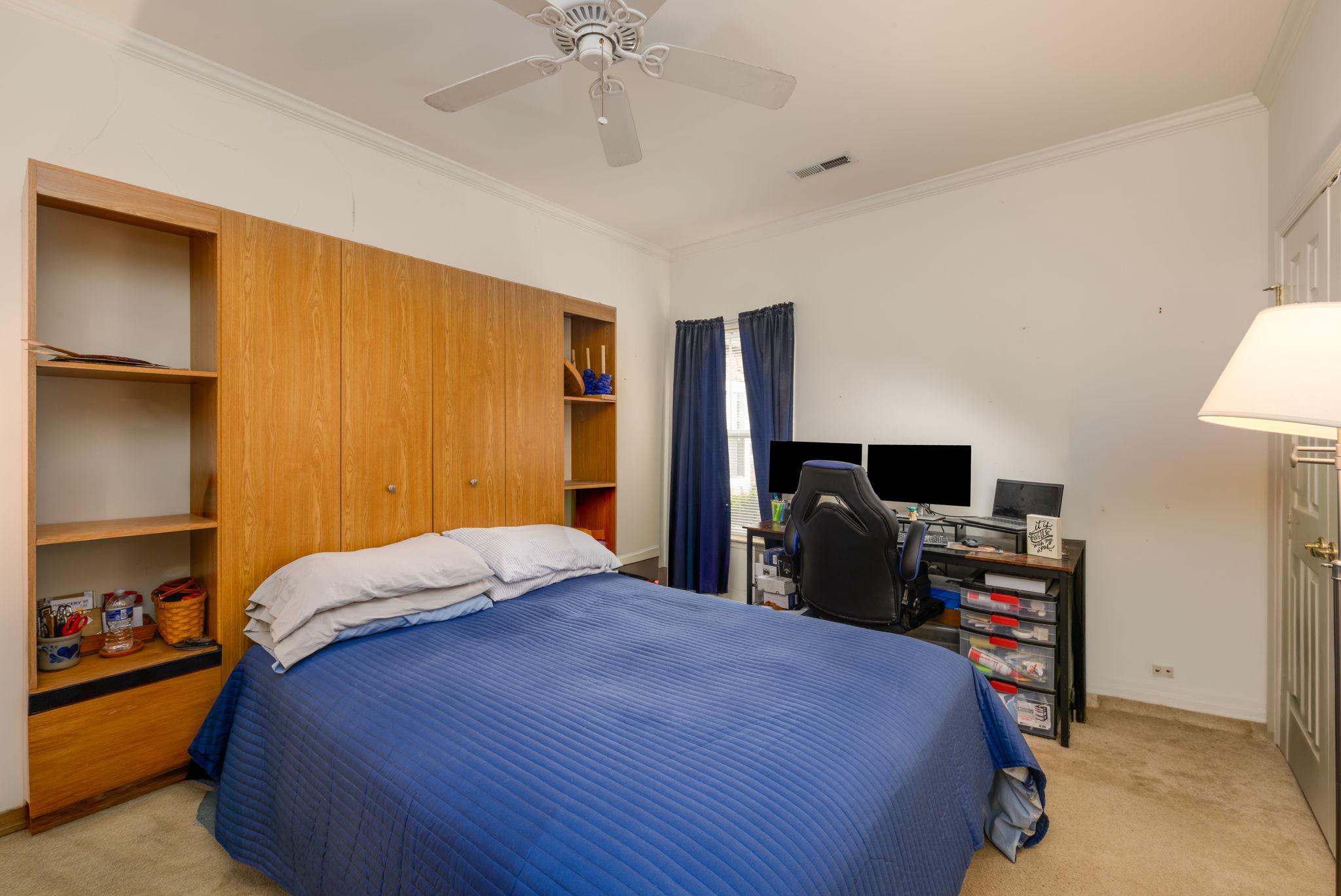 HEARTHSTONE MANOR - Residential