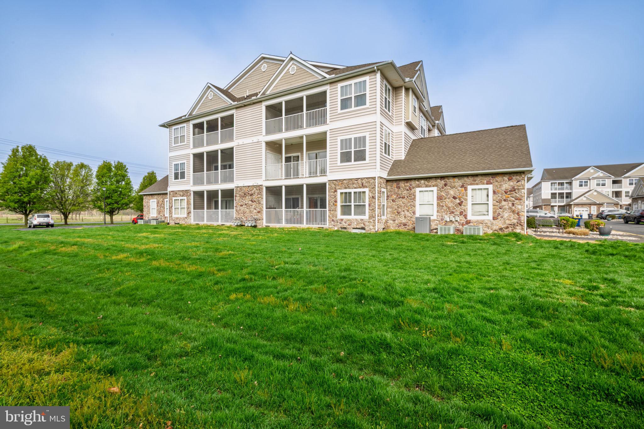 HEARTHSTONE MANOR - Residential