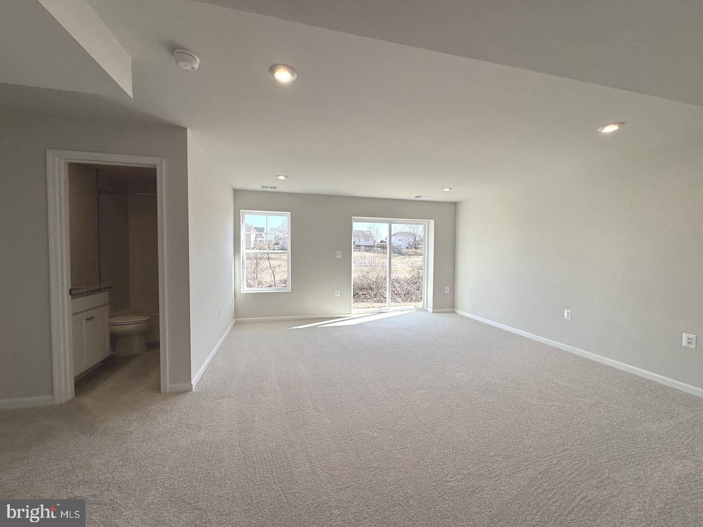 PRESIDENTS POINTE - Residential