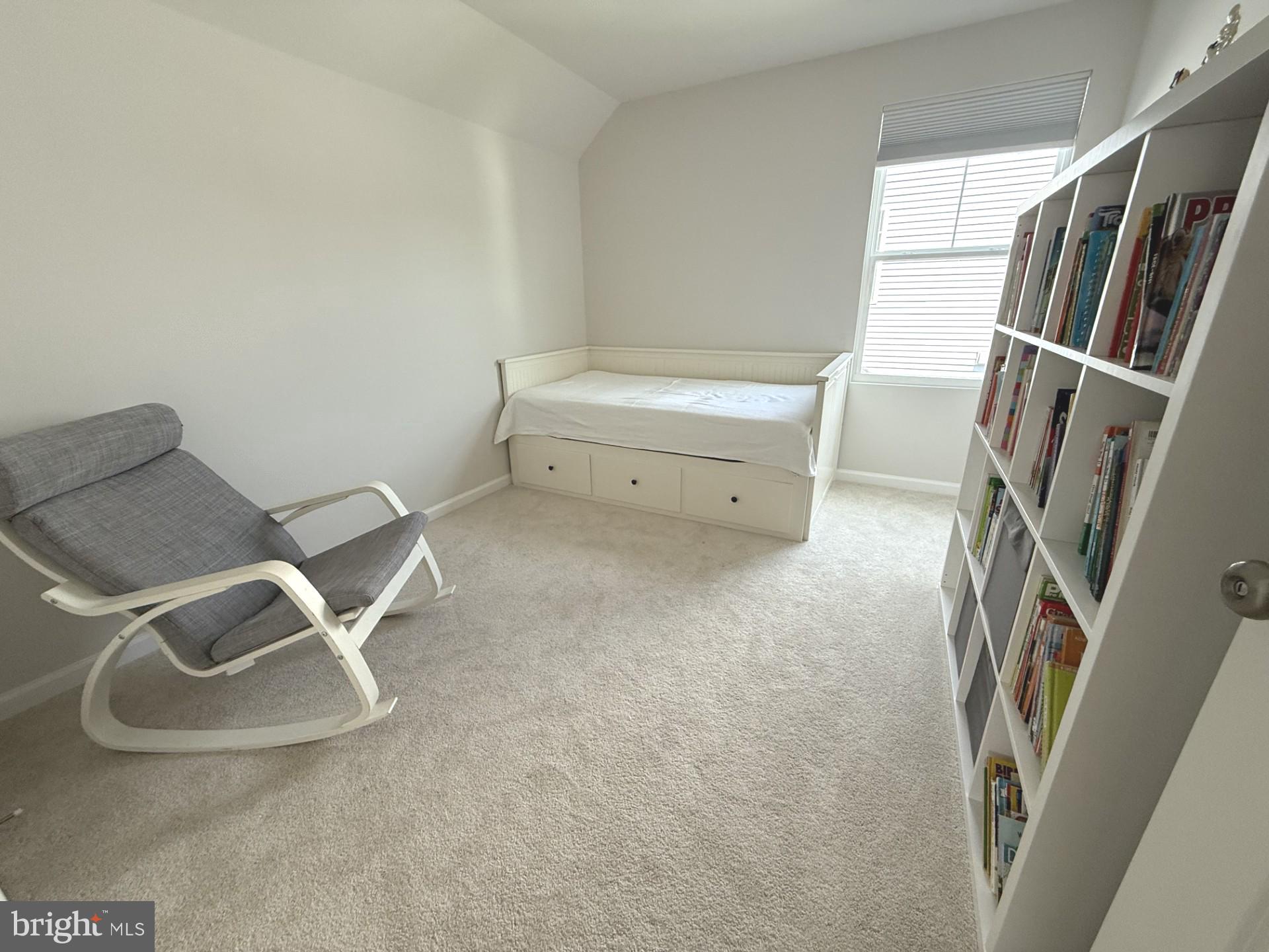 PRESIDENTS POINTE - Residential