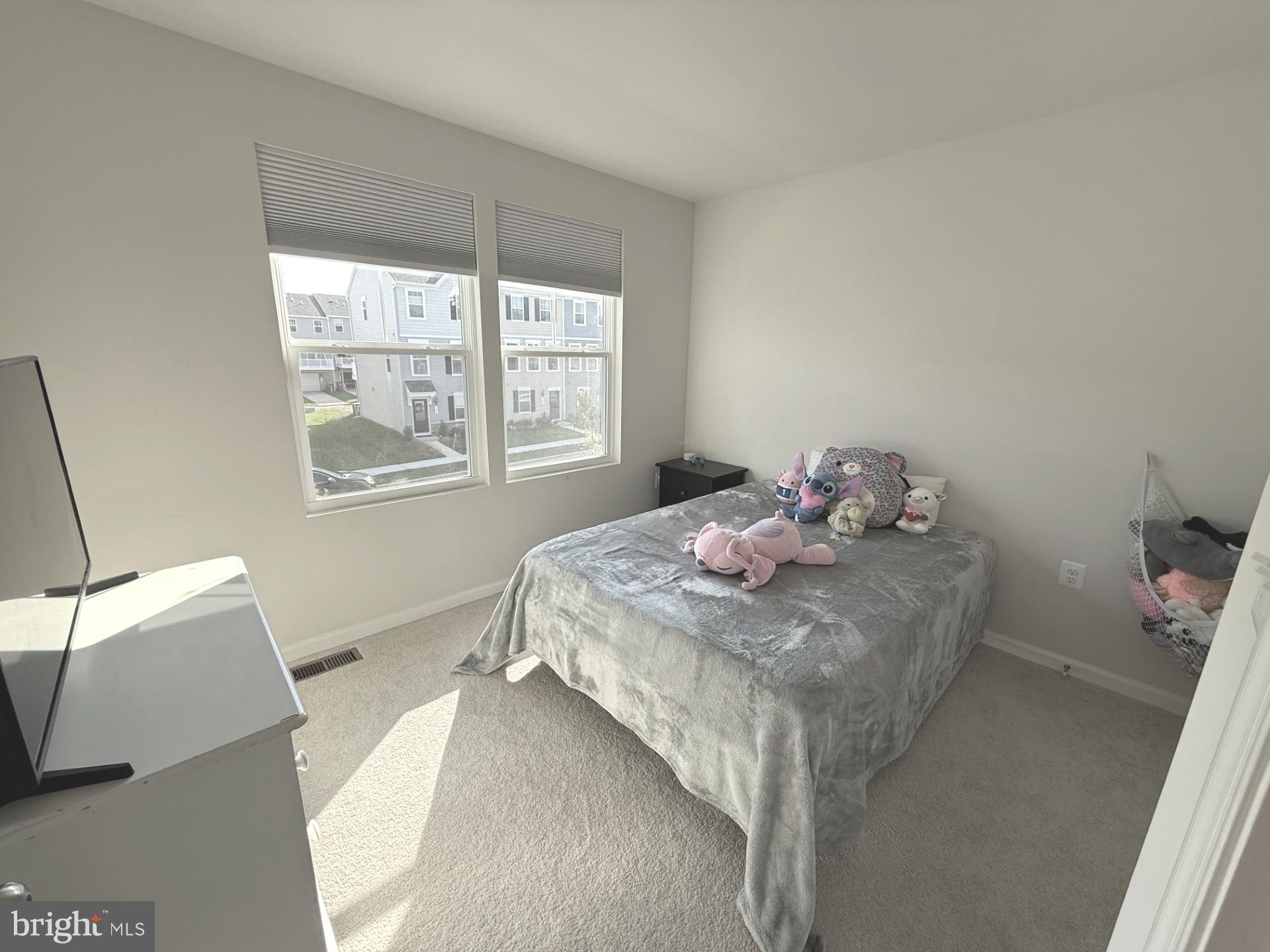 PRESIDENTS POINTE - Residential