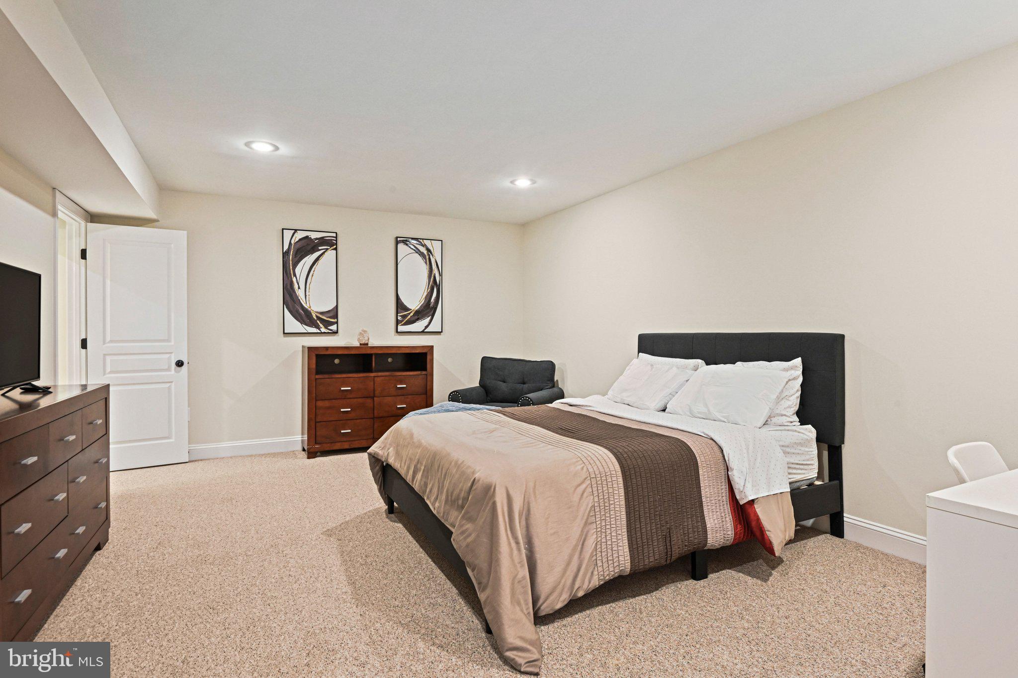 DOMINION RIDGE - Residential