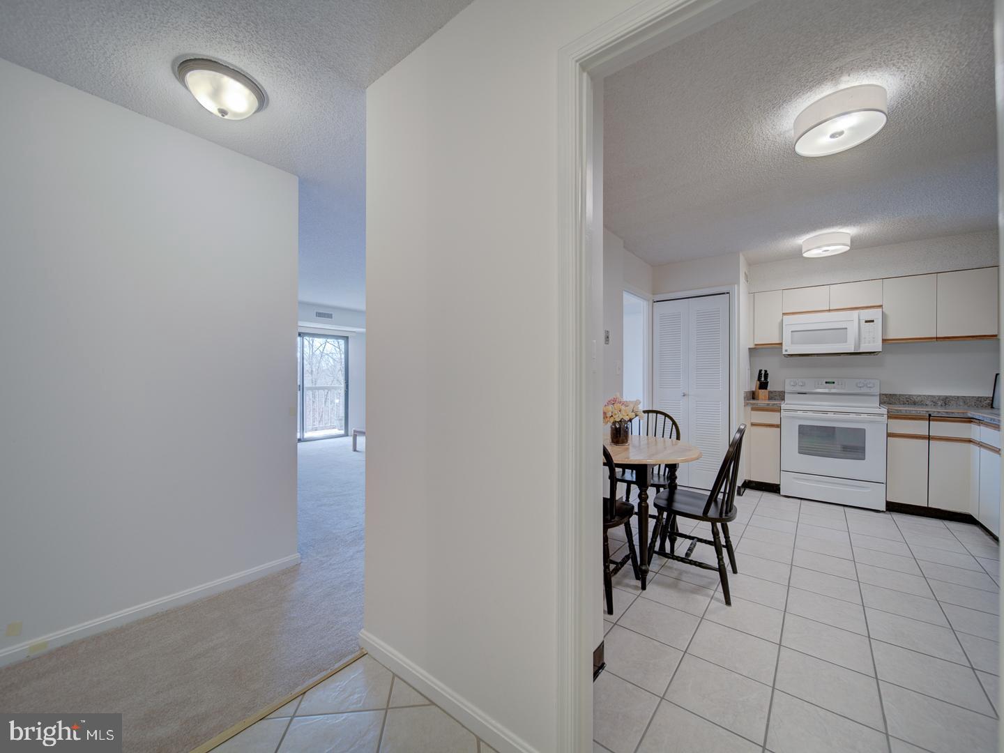 3800 POWELL LANE 727