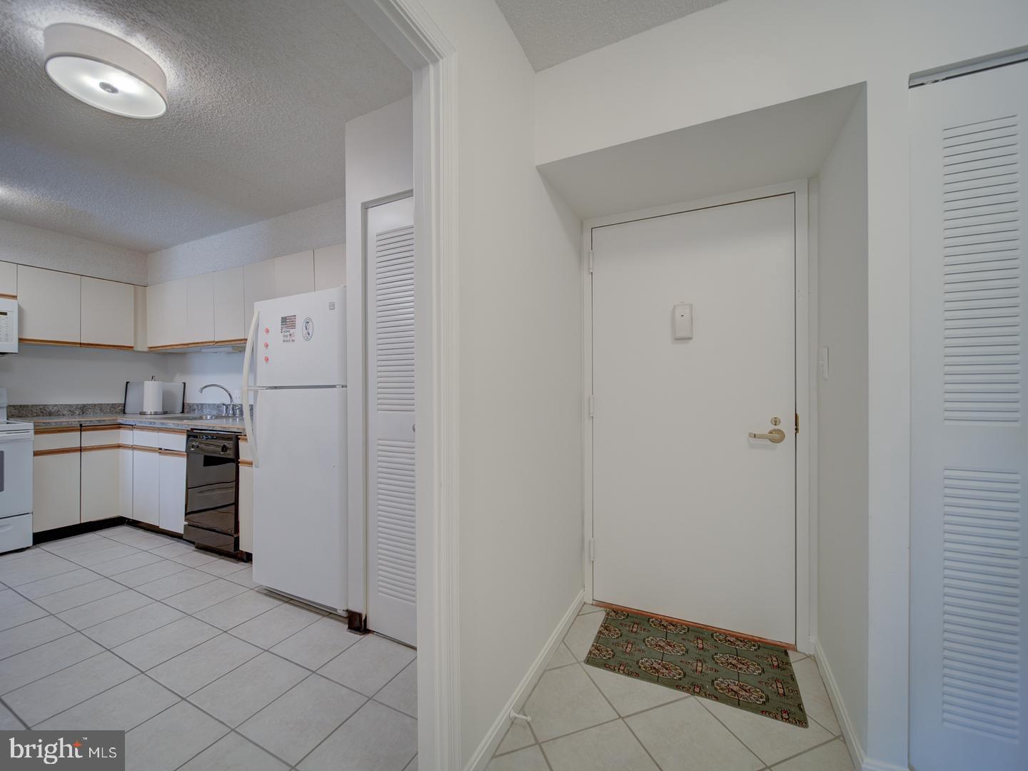 3800 POWELL LANE 727