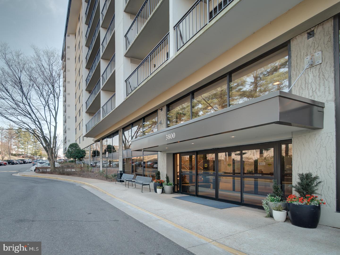 3800 POWELL LANE 727