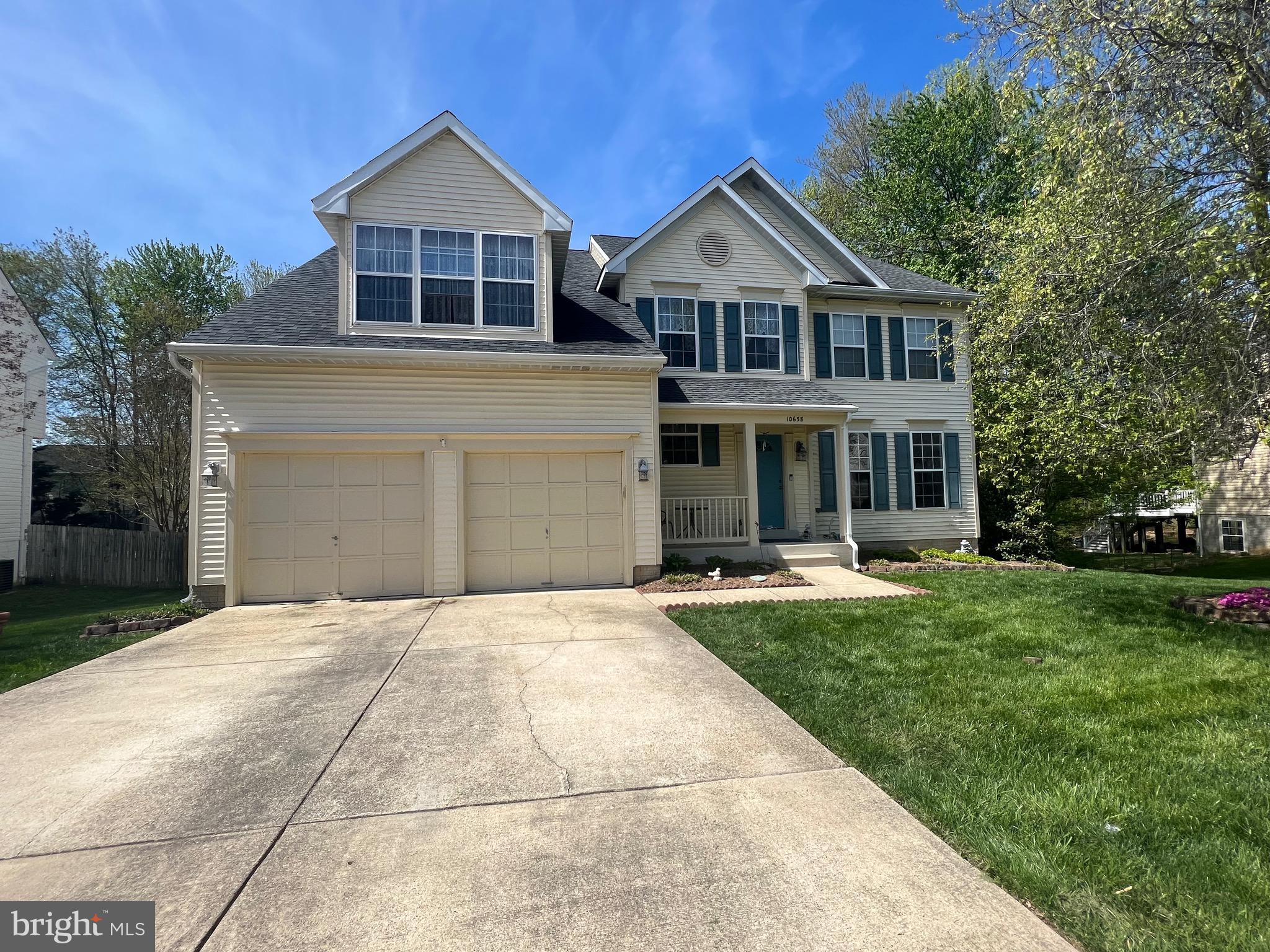 ASHFORD OAKS - Residential