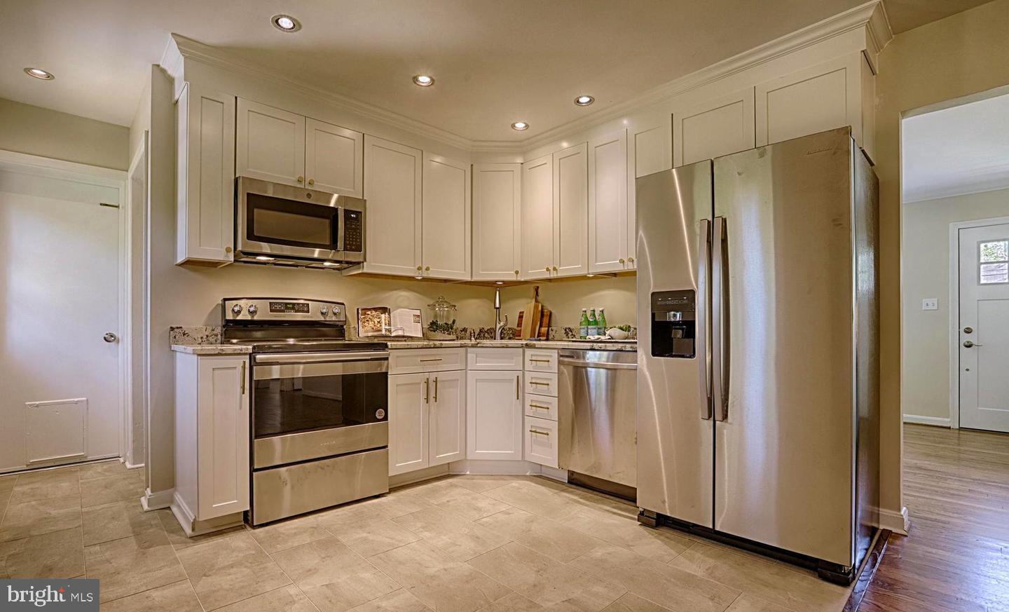 REGULARS - Residential Lease