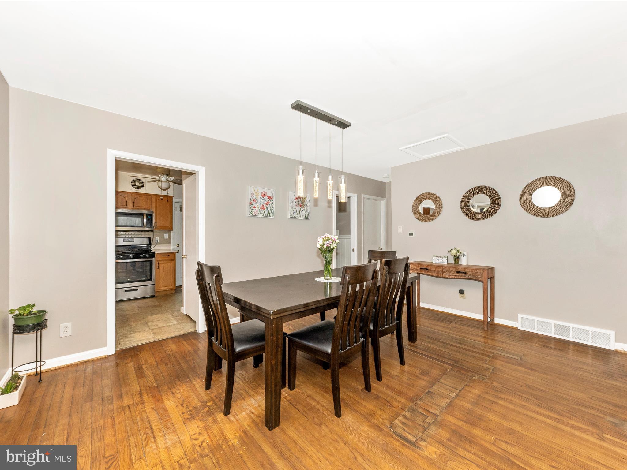 VILLA ESTATES - Residential