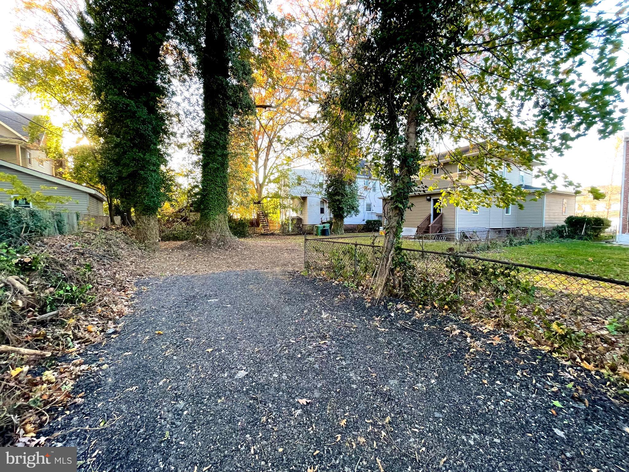 3923 FAIRVIEW AVENUE