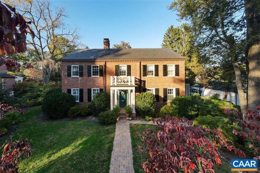 Private, updated studio apt located in the heart of Charlottesville! Conveniently located near UVA Mem Gym, Scott Stadium, John Paul Jones Arena and UVA-Sentara Medical Centers, JAG School. Apartment comes fully furnishing and includes all utilities. Don't miss this amazing opportunity!