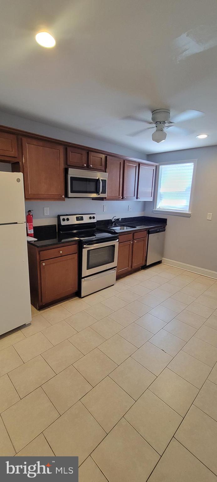 BIDDLE STREET - Residential
