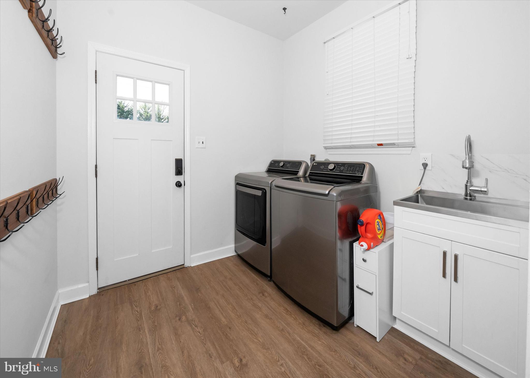 WINDSOR - Residential