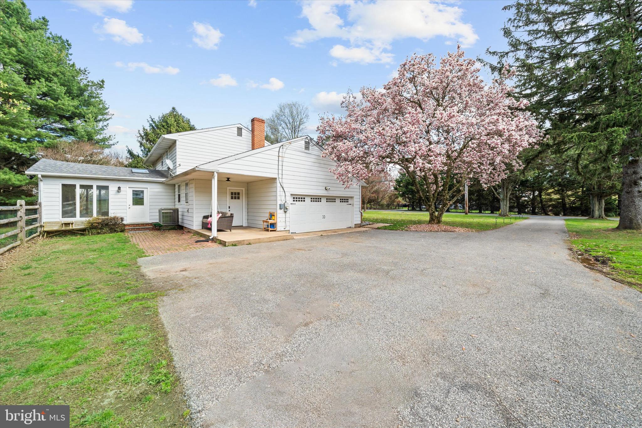 WINDSOR - Residential