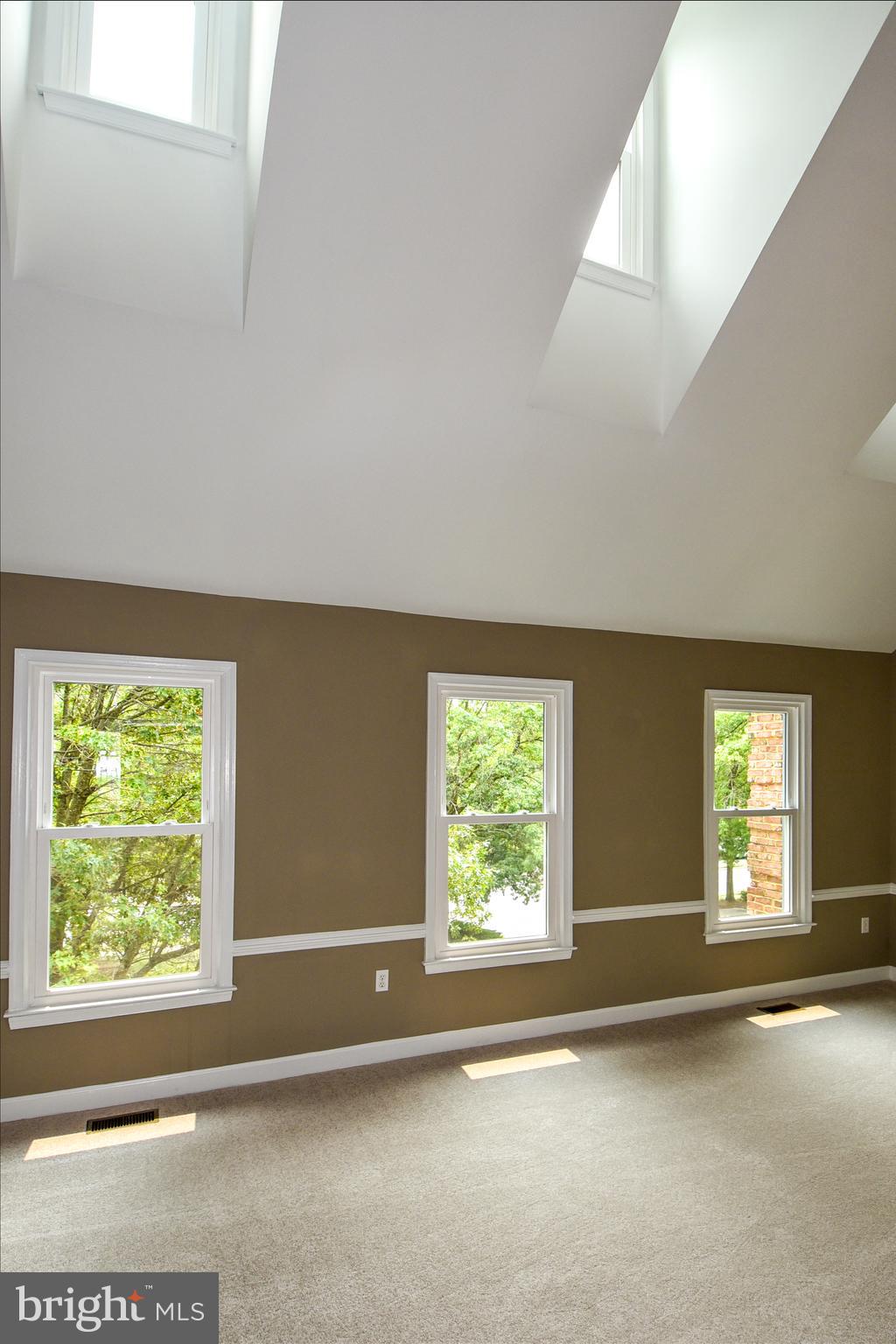 SEVEN OAKS - Residential