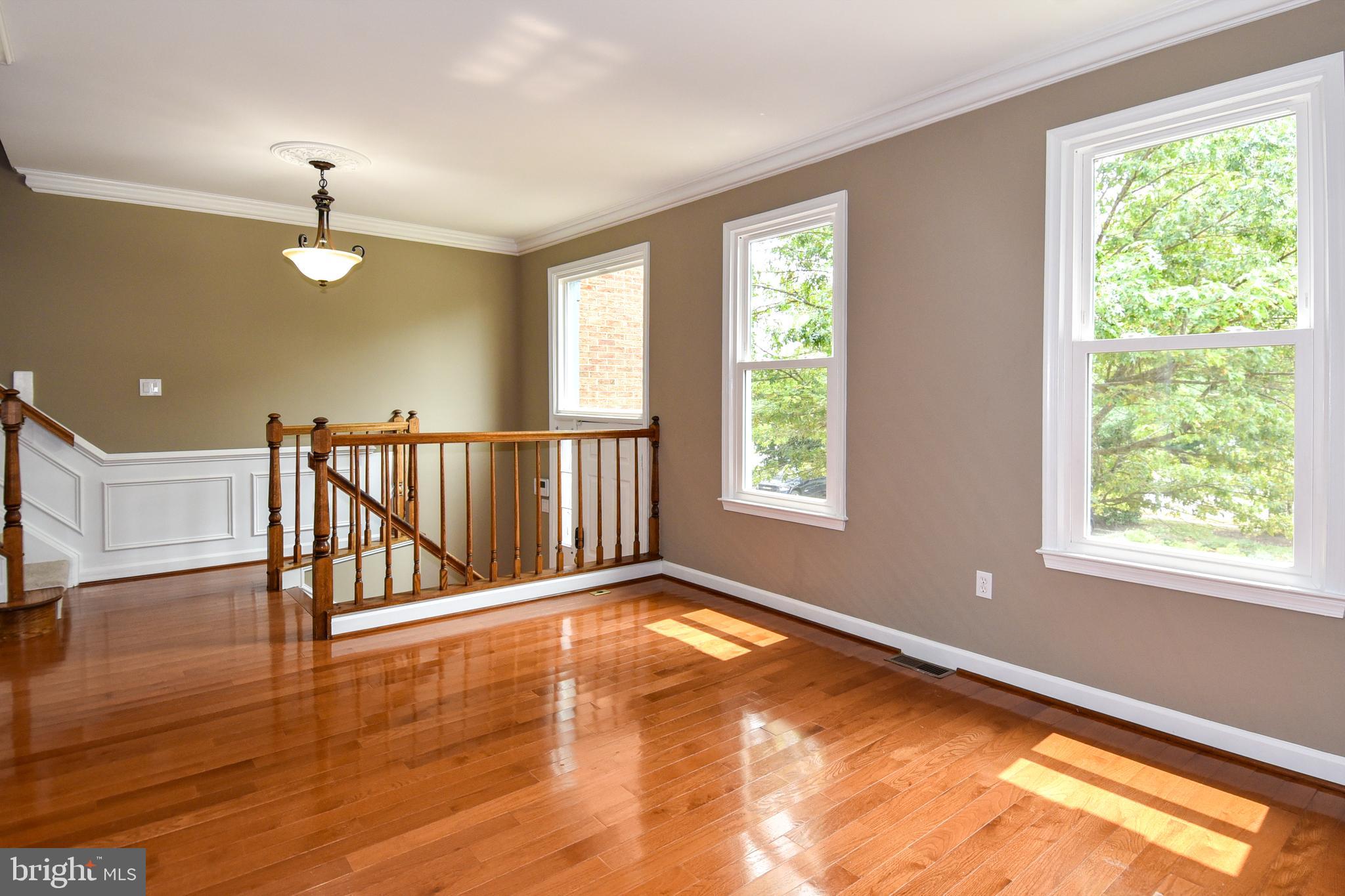 SEVEN OAKS - Residential