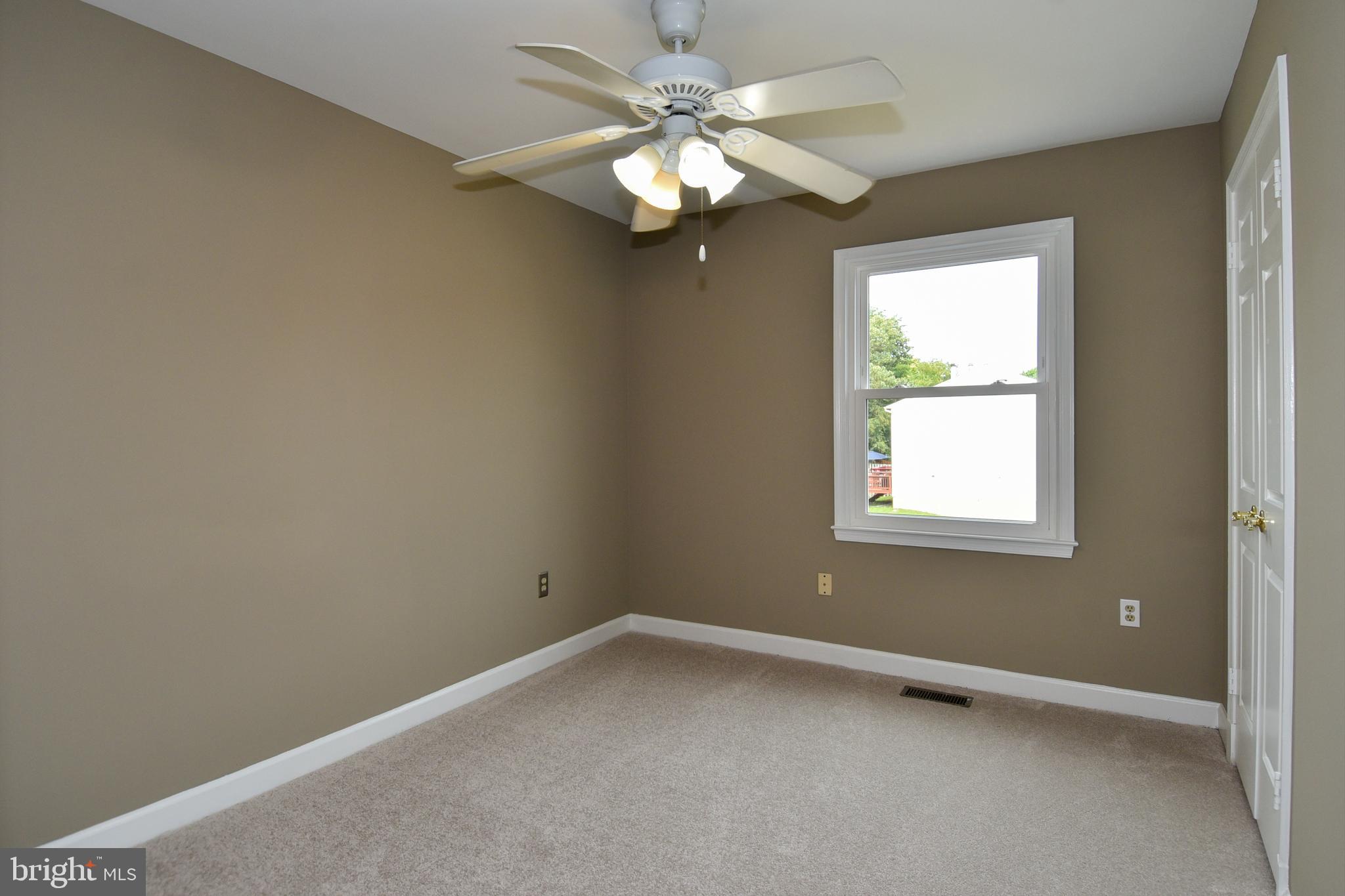 SEVEN OAKS - Residential