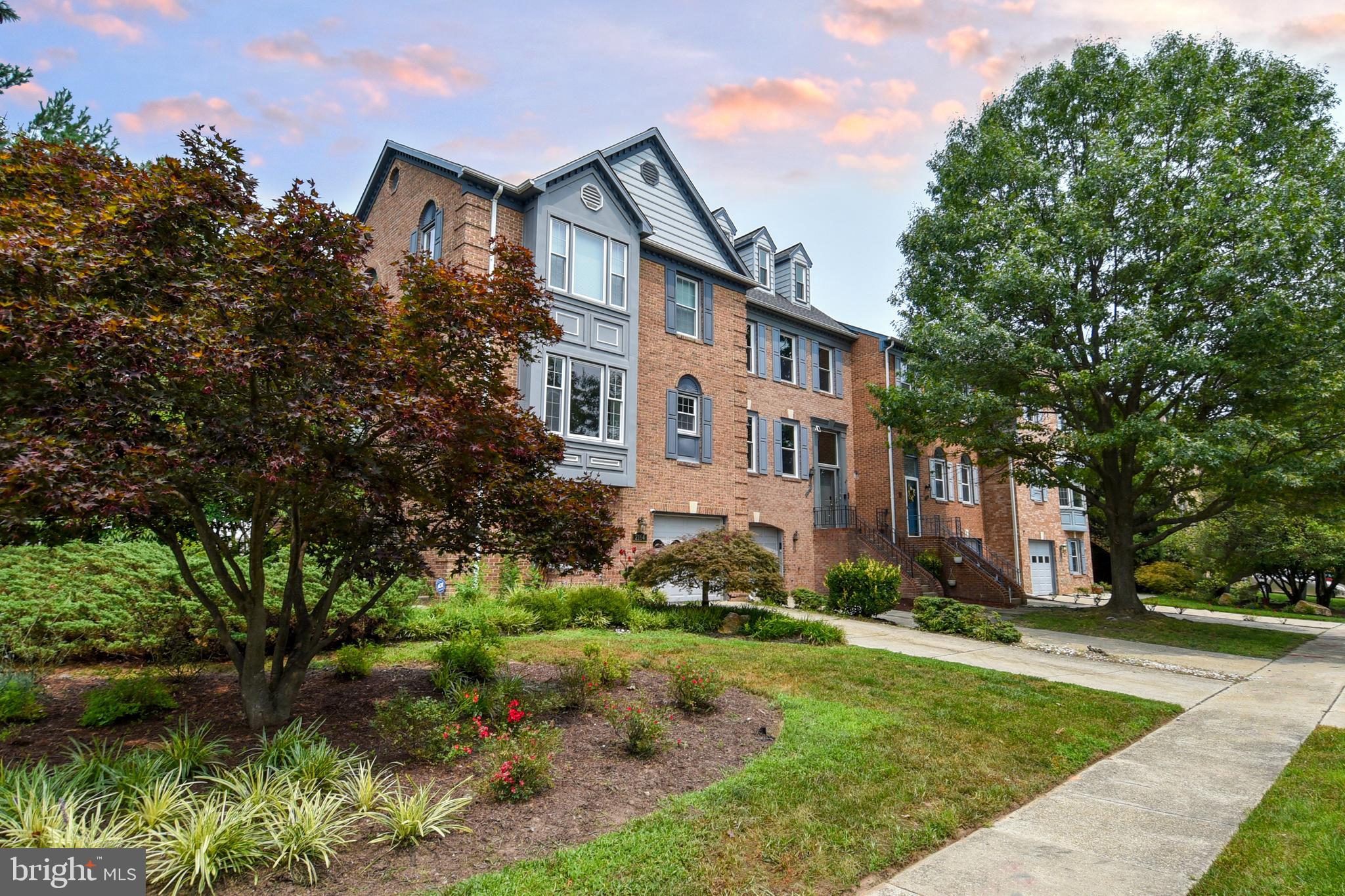 SEVEN OAKS - Residential