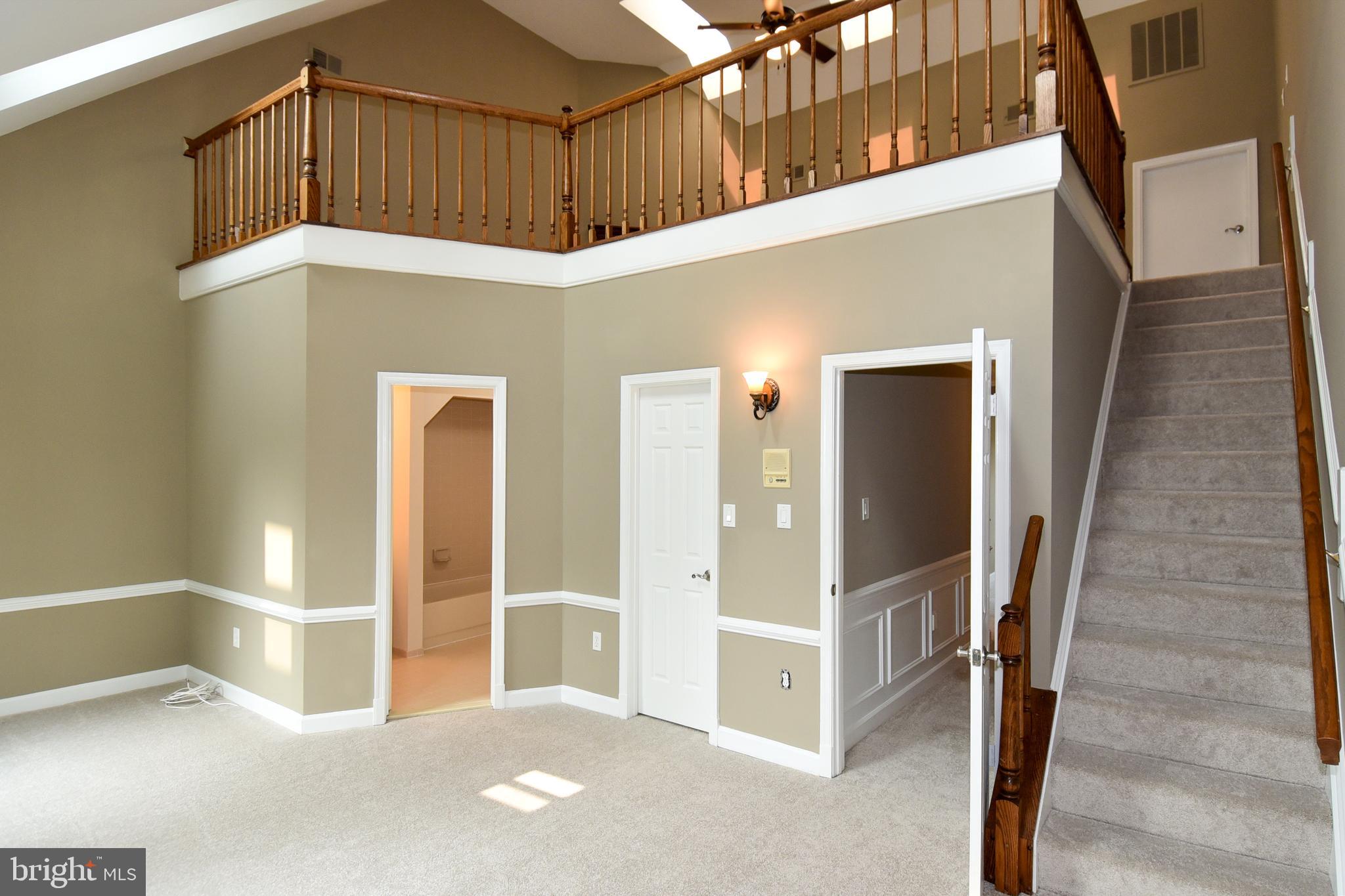 SEVEN OAKS - Residential