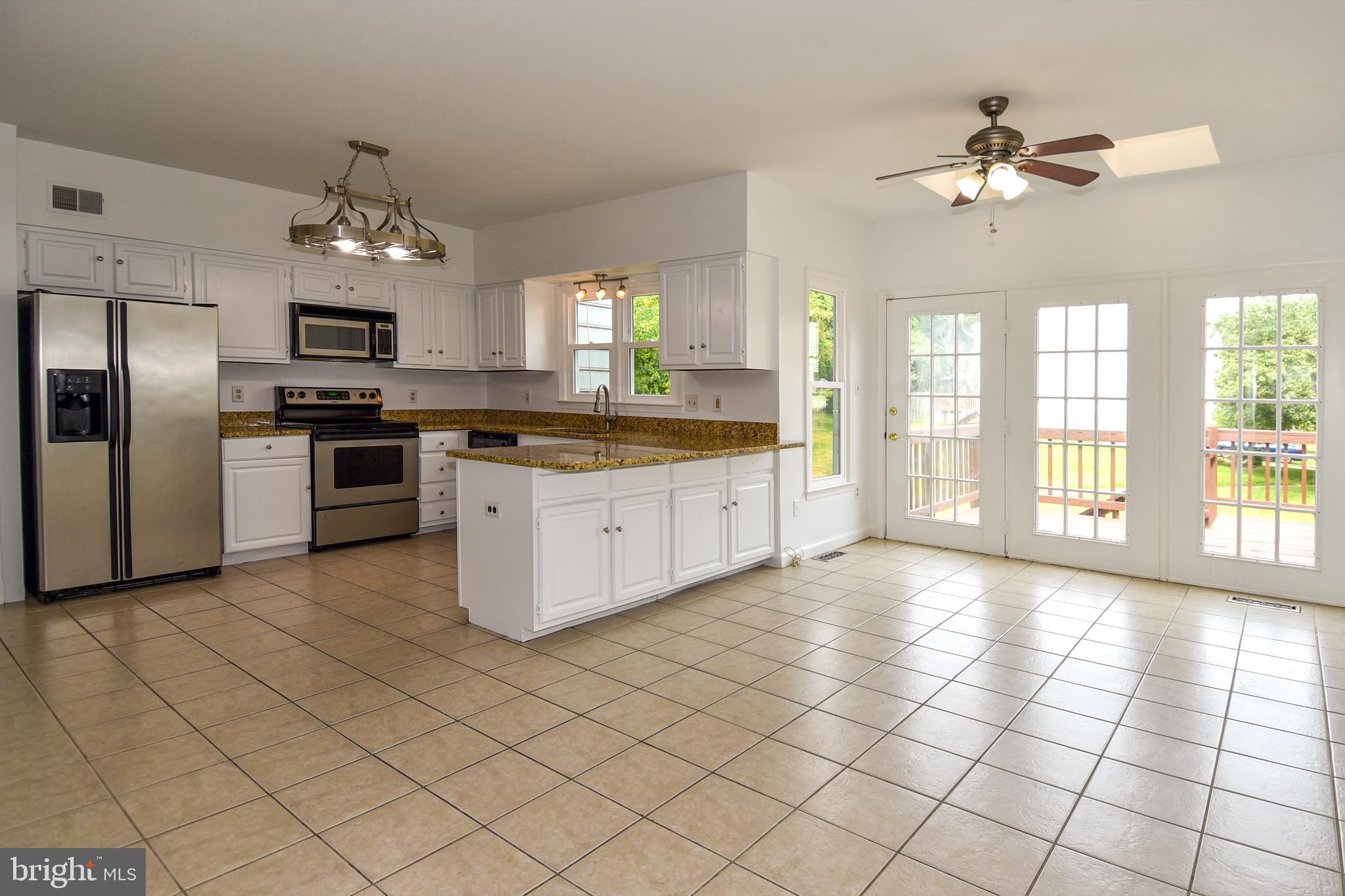 SEVEN OAKS - Residential