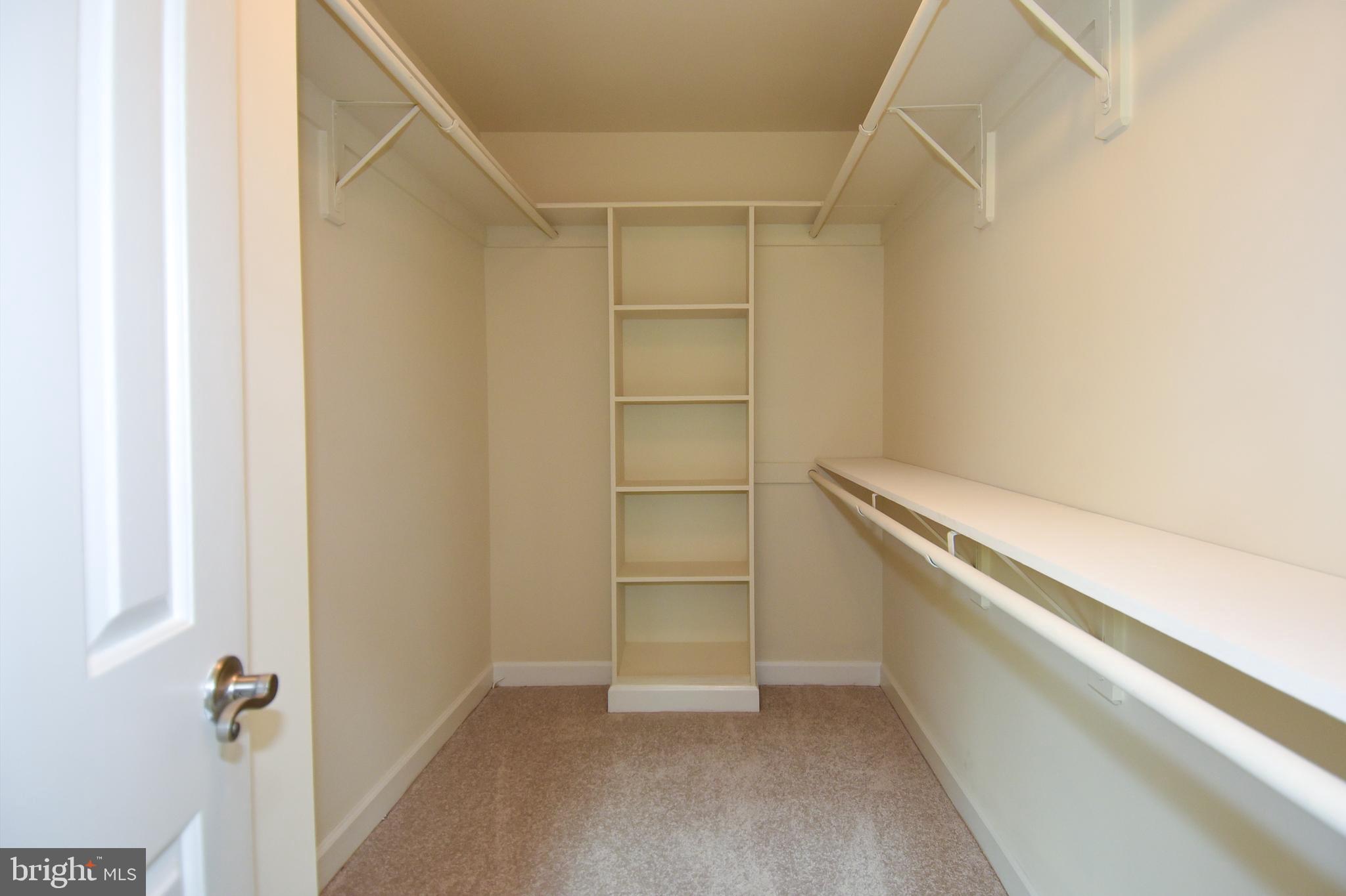 SEVEN OAKS - Residential