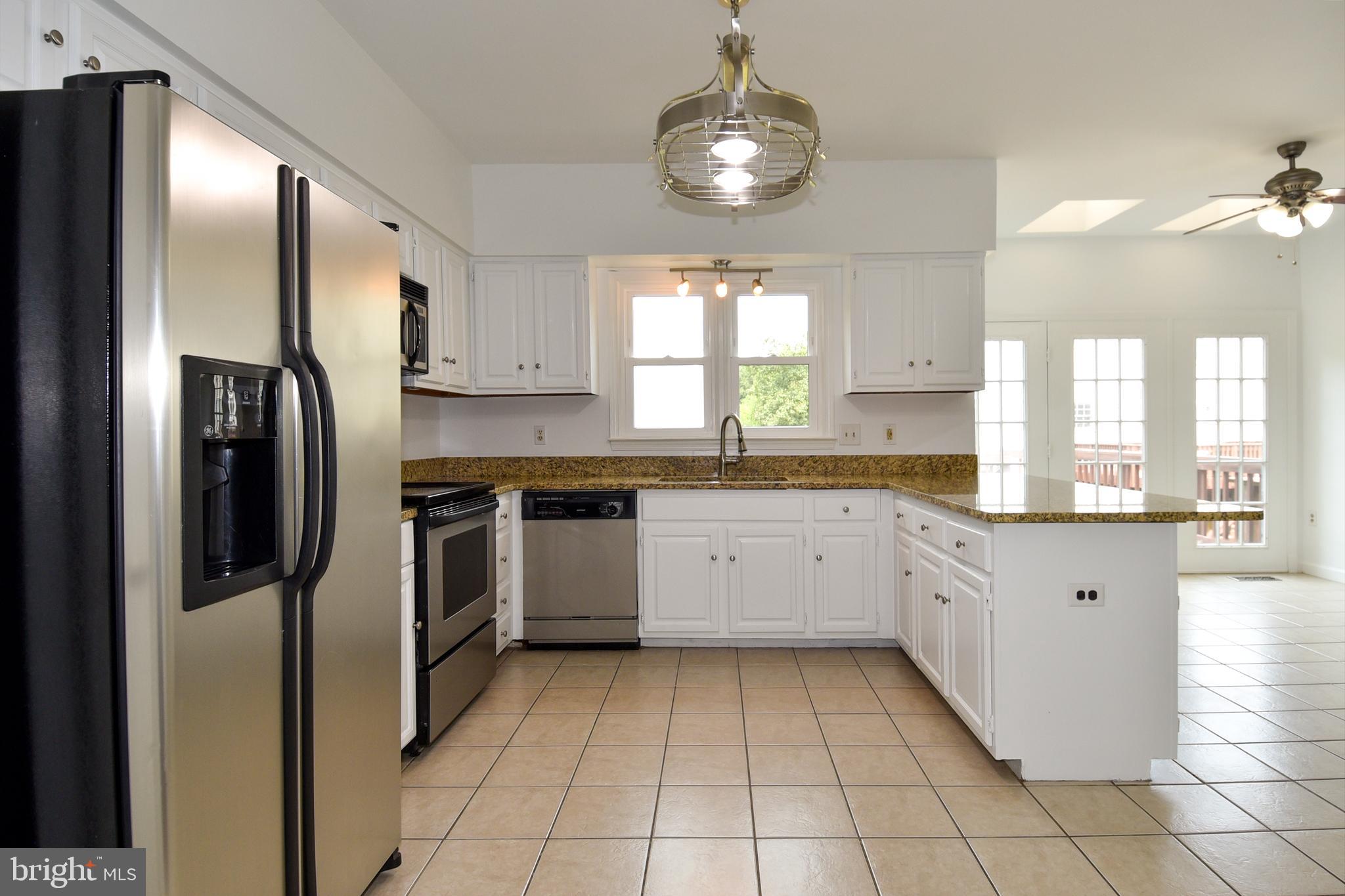 SEVEN OAKS - Residential