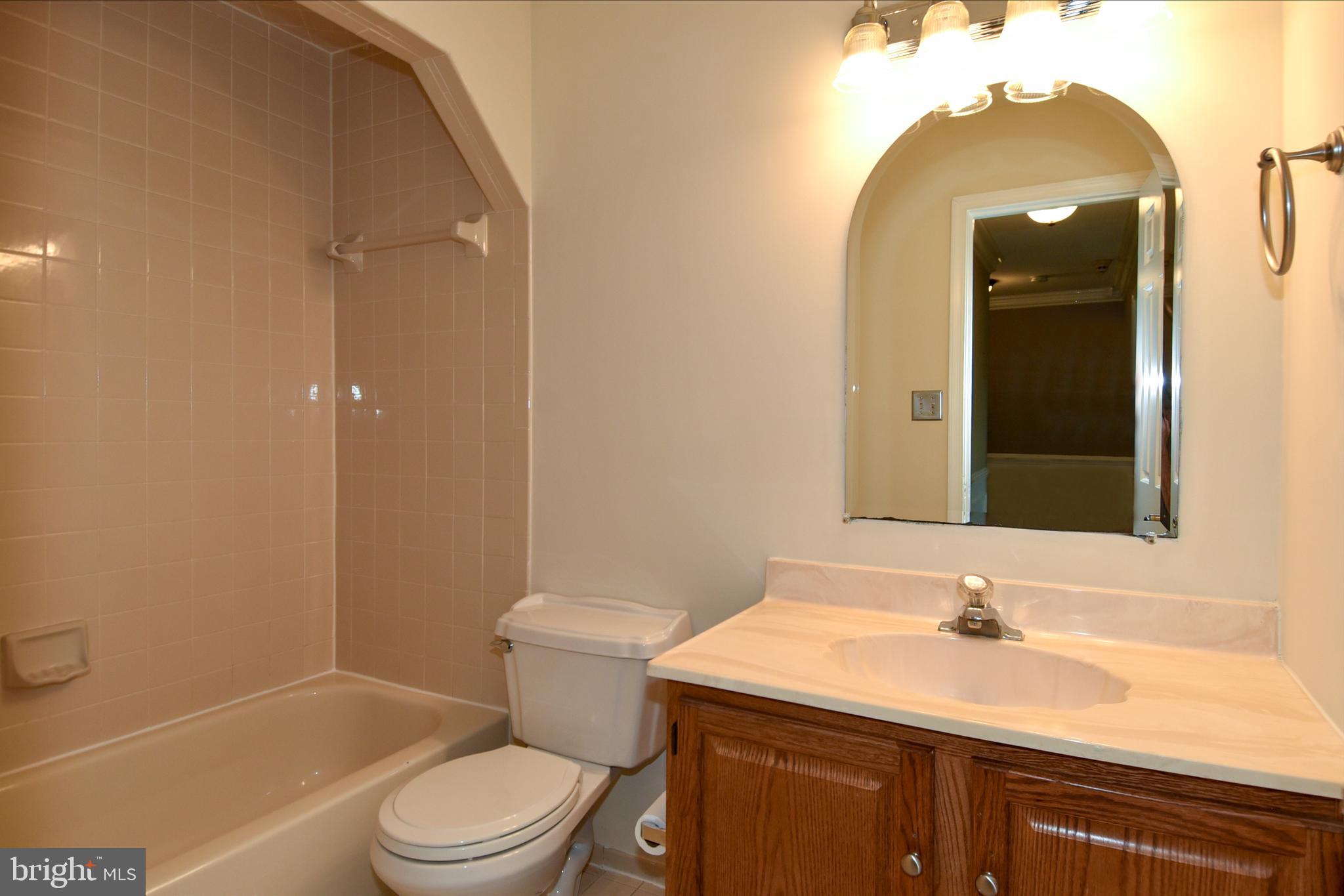 SEVEN OAKS - Residential