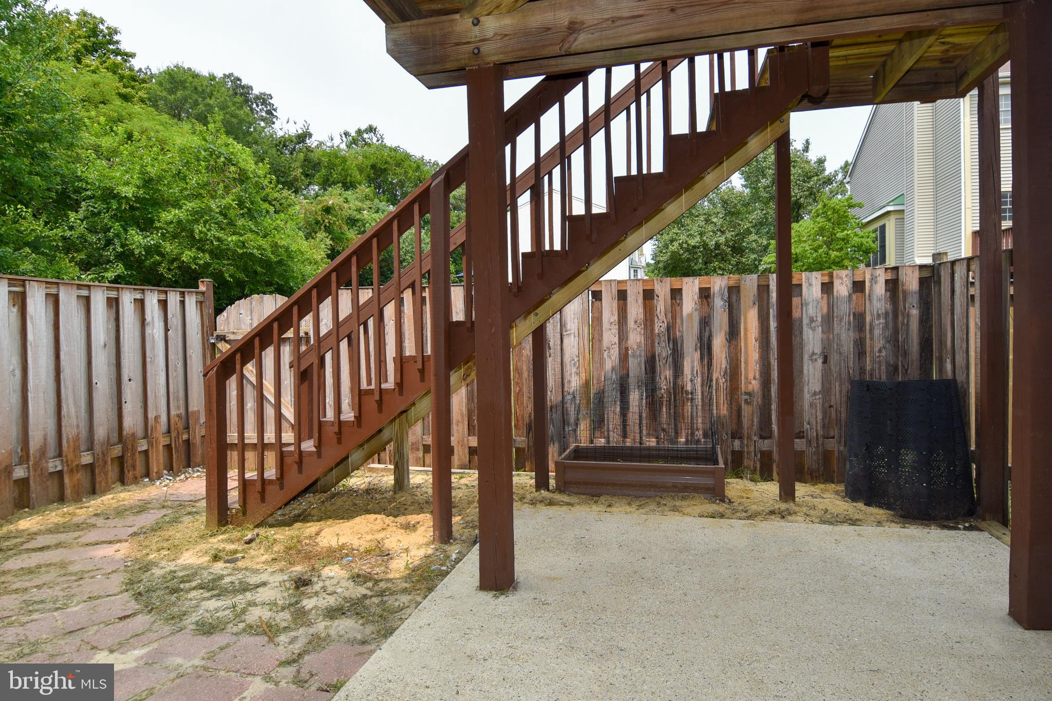 SEVEN OAKS - Residential