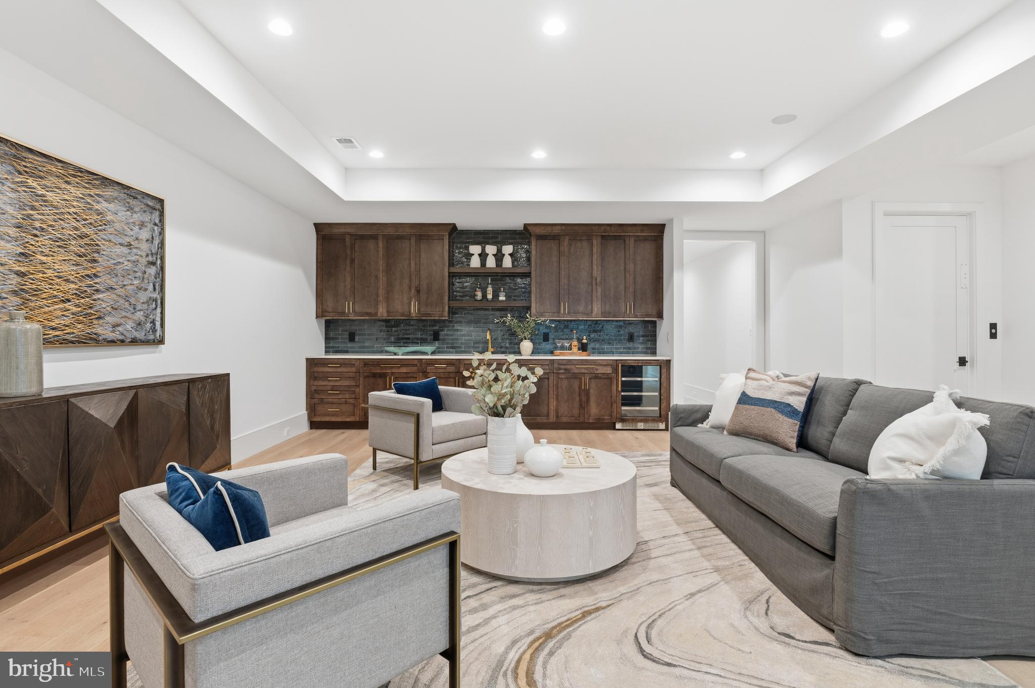 COUNTRY CLUB HILLS - Residential