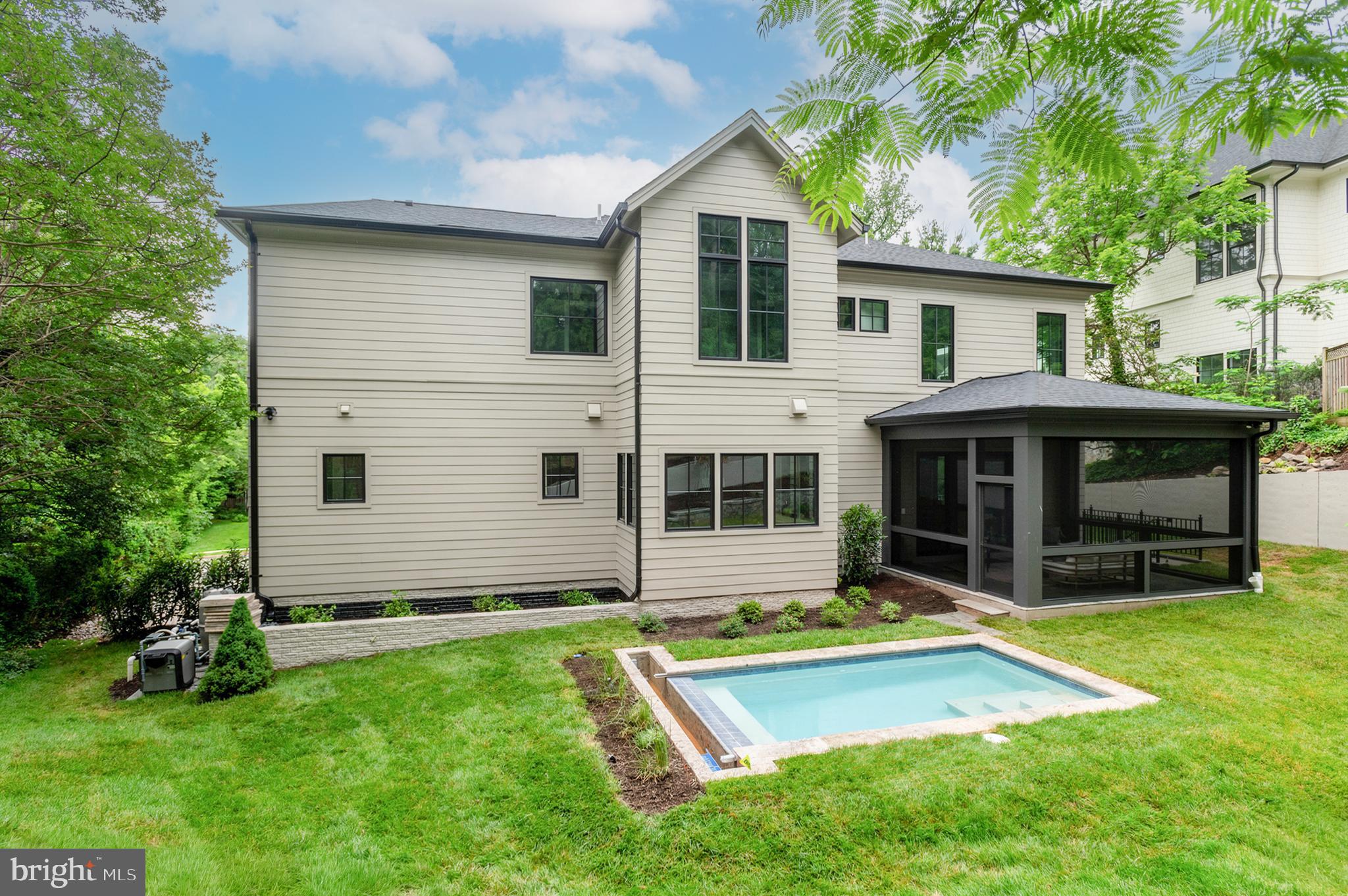 COUNTRY CLUB HILLS - Residential