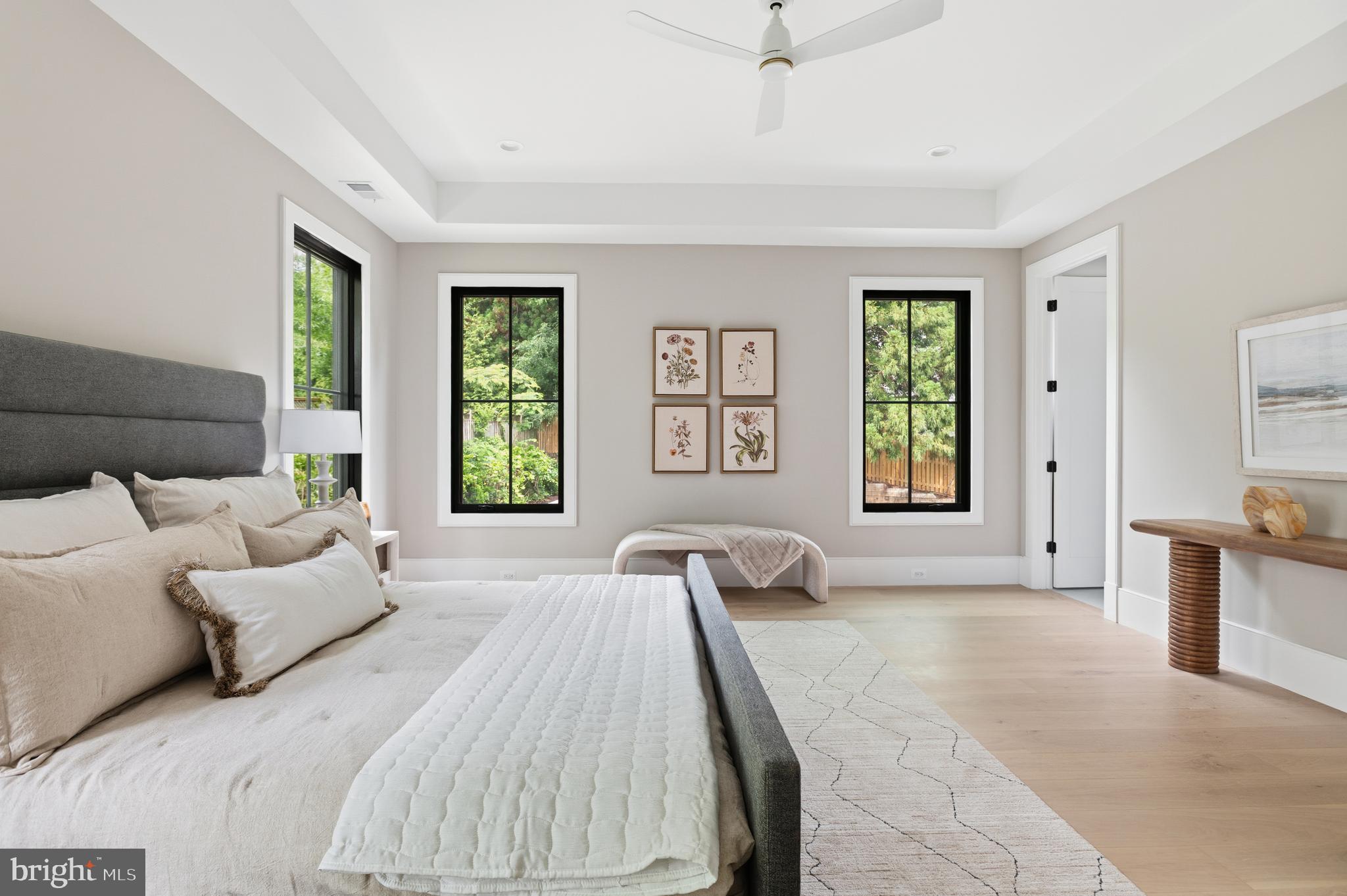 COUNTRY CLUB HILLS - Residential
