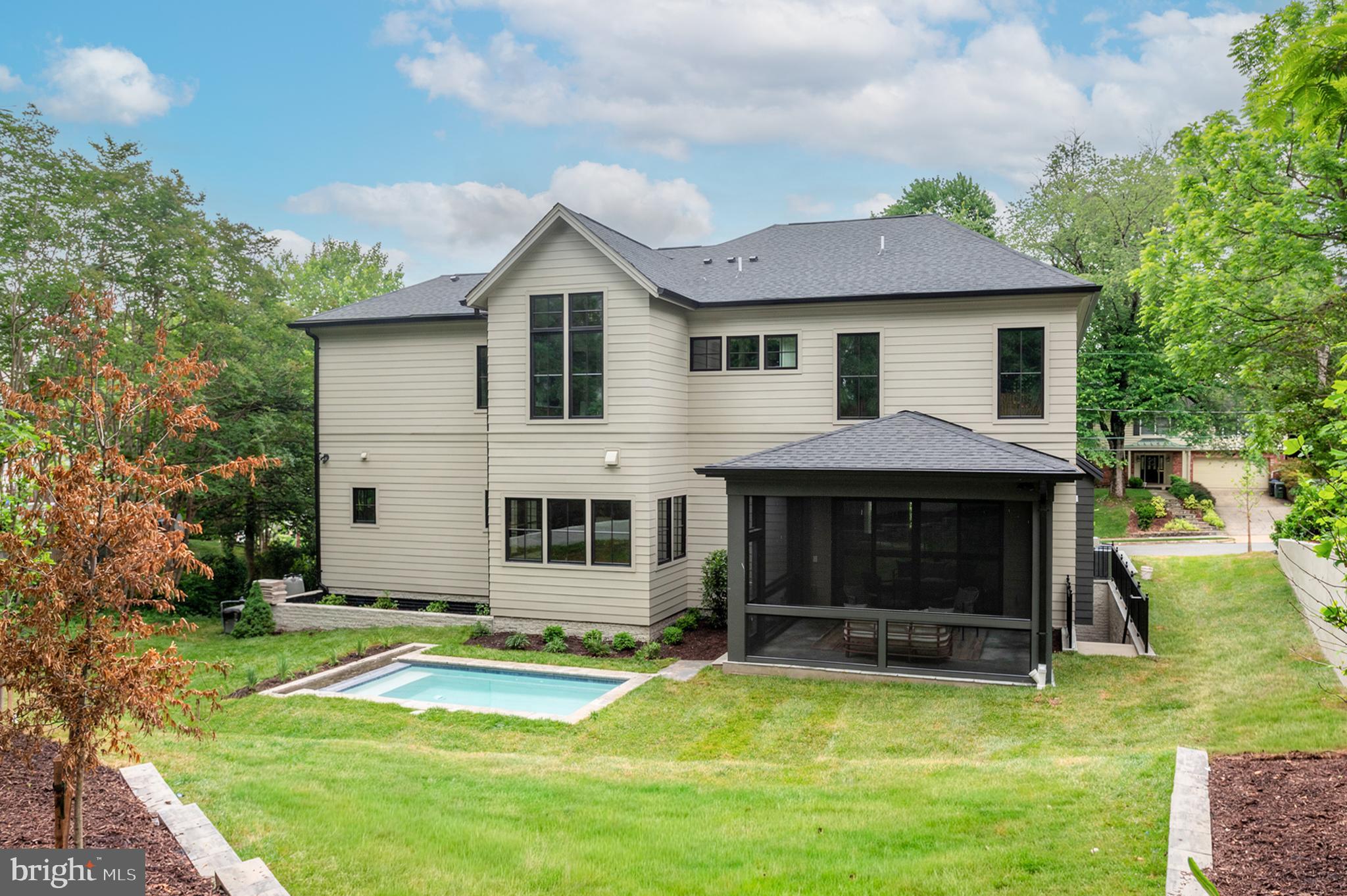 COUNTRY CLUB HILLS - Residential