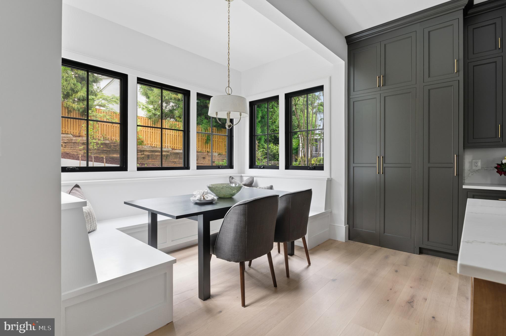 COUNTRY CLUB HILLS - Residential