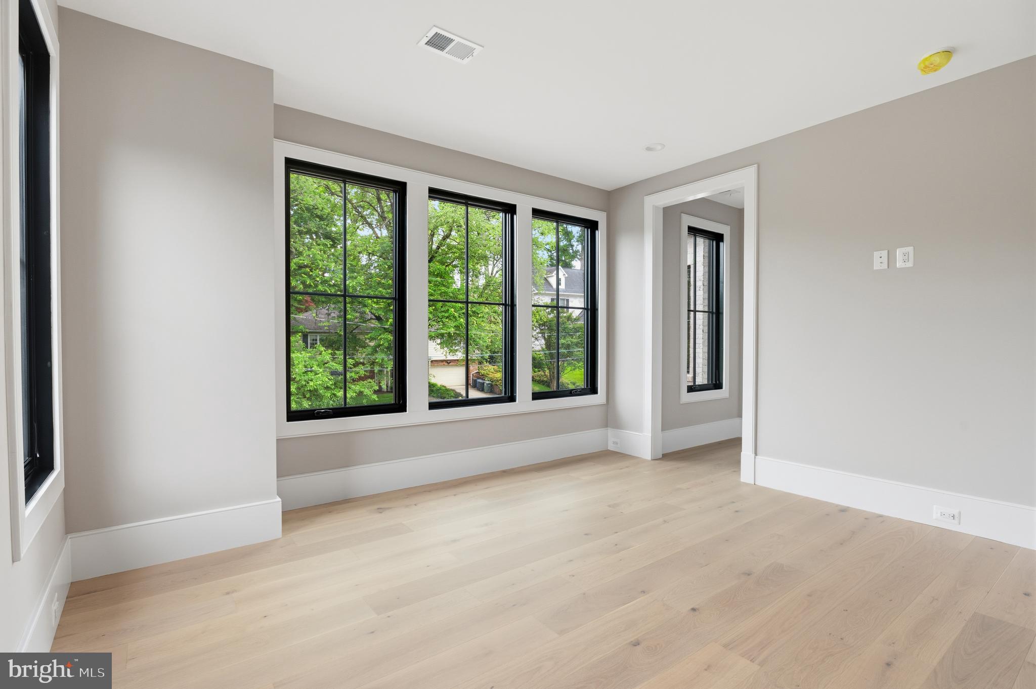 COUNTRY CLUB HILLS - Residential