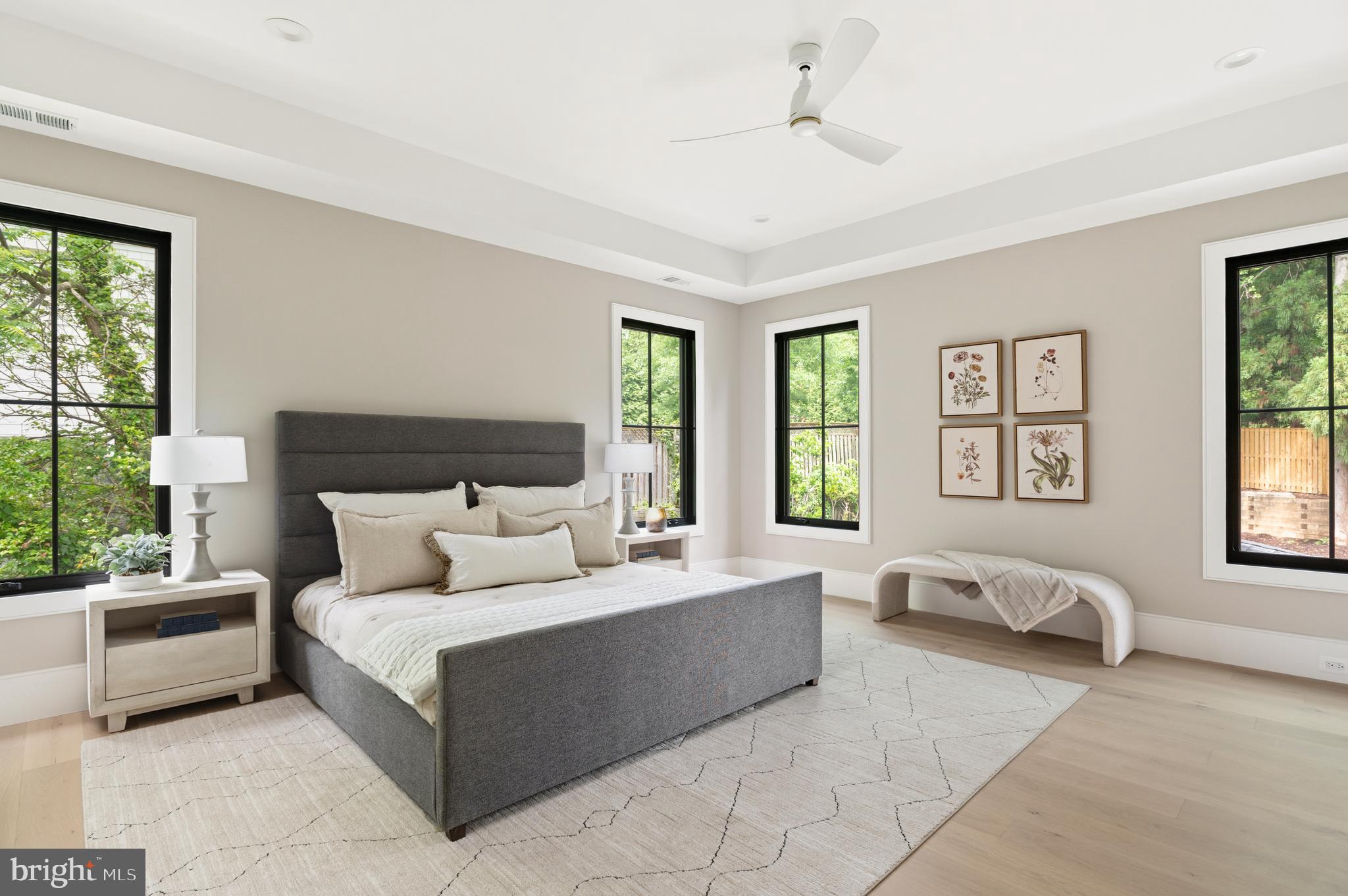 COUNTRY CLUB HILLS - Residential