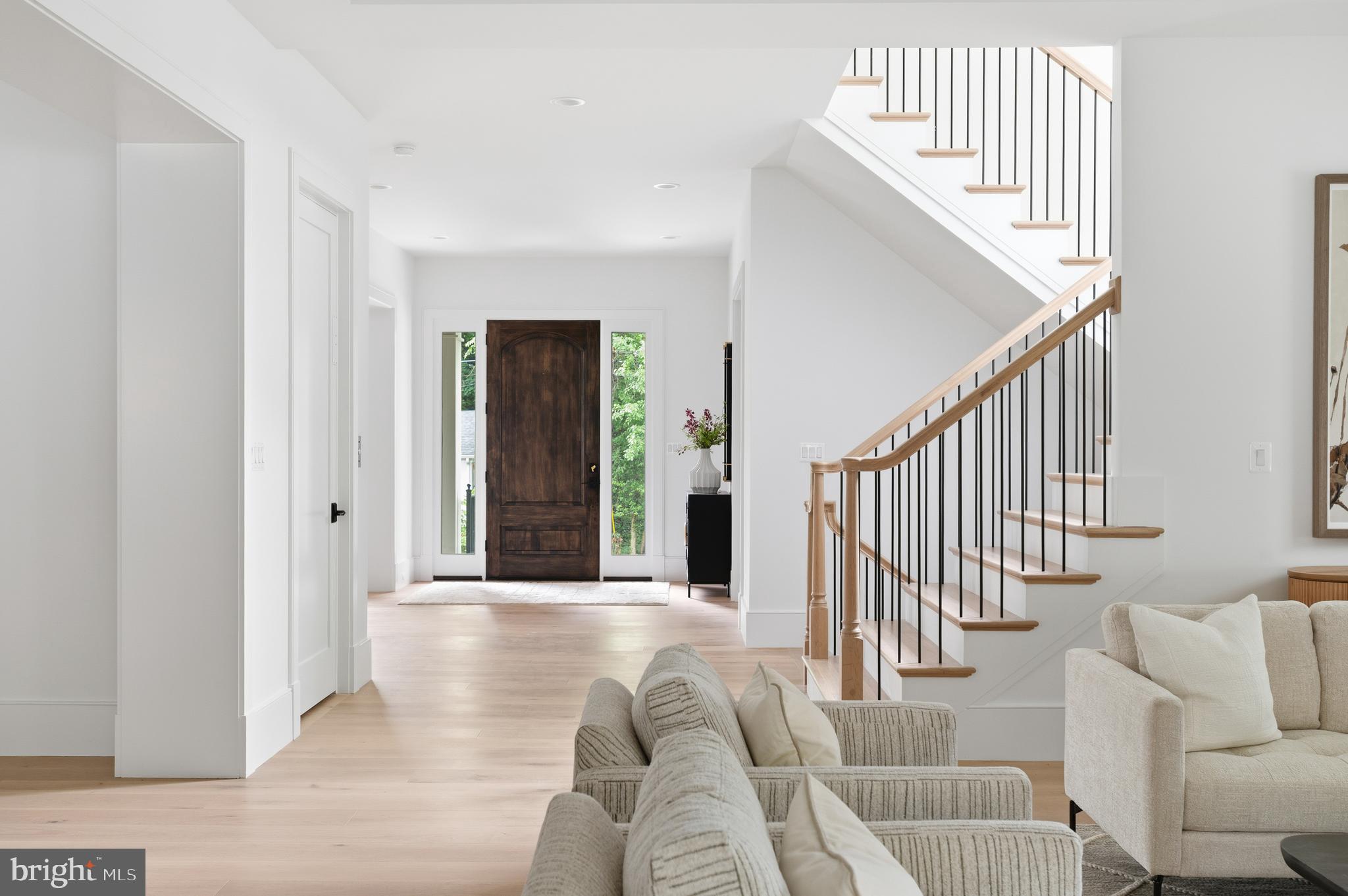 COUNTRY CLUB HILLS - Residential