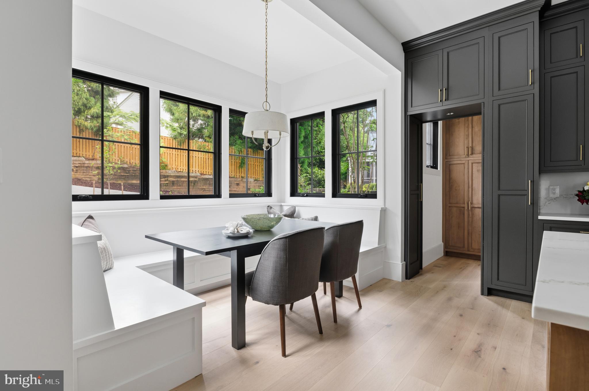 COUNTRY CLUB HILLS - Residential