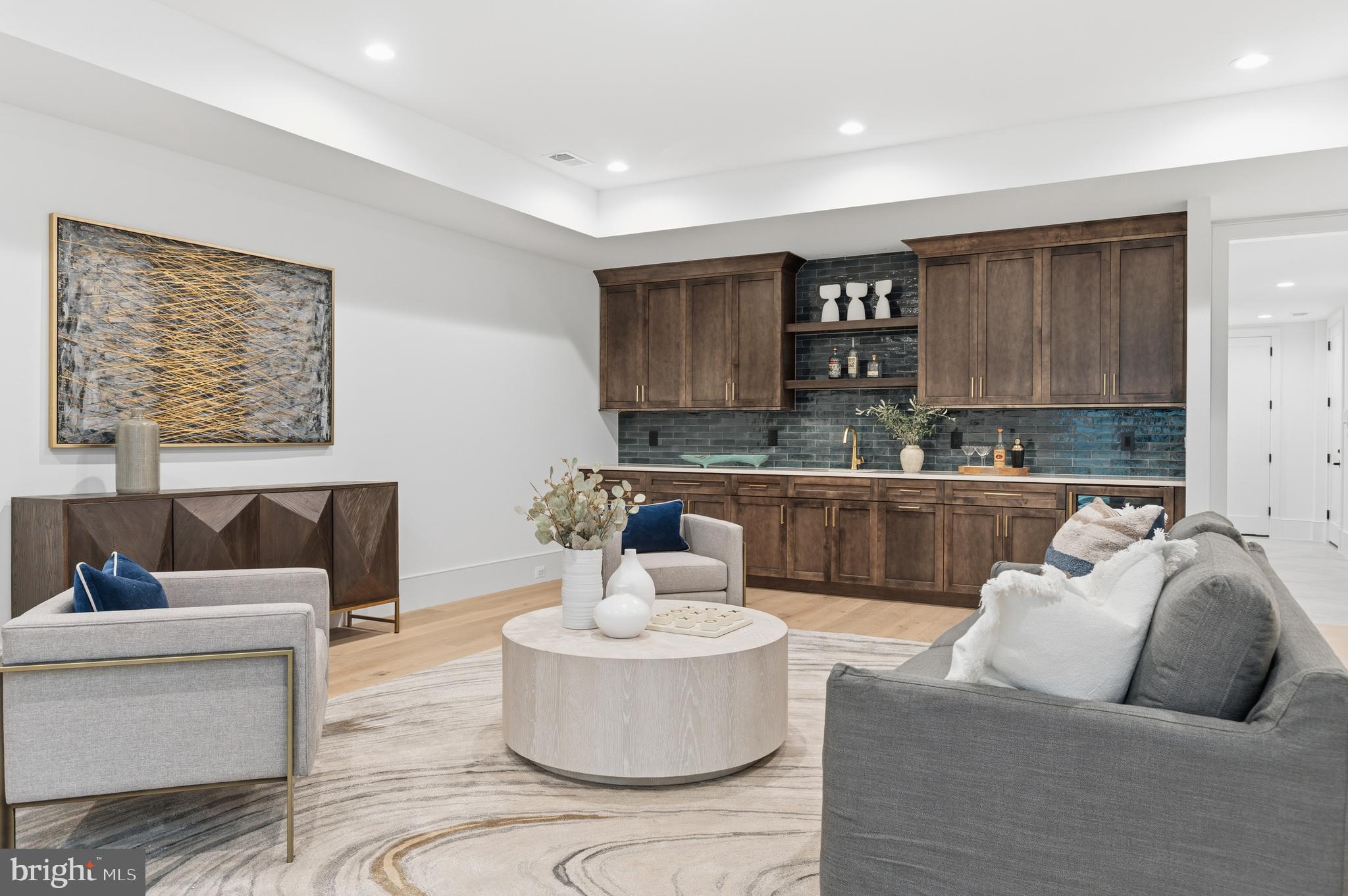 COUNTRY CLUB HILLS - Residential