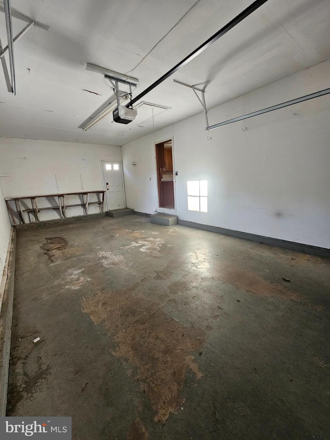 HAMPSTEAD - Residential