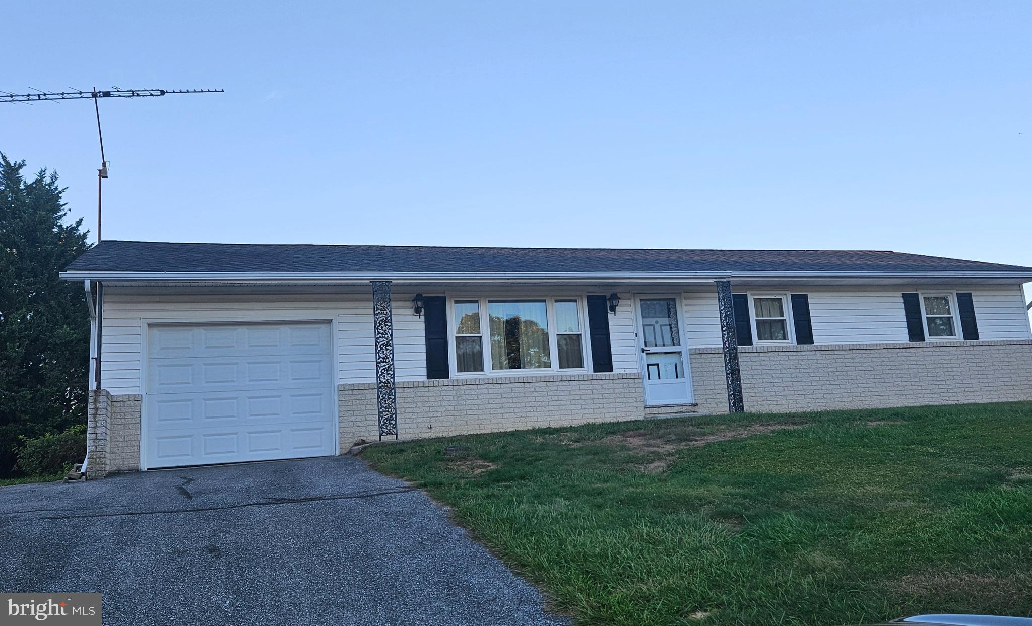 HAMPSTEAD - Residential