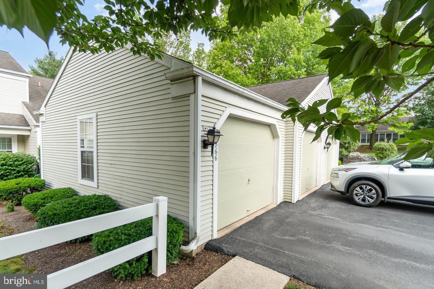 ROCKLEDGE - Residential Lease