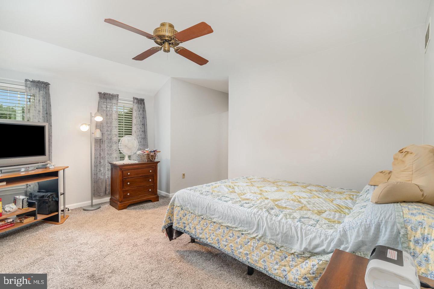 ROCKLEDGE - Residential Lease