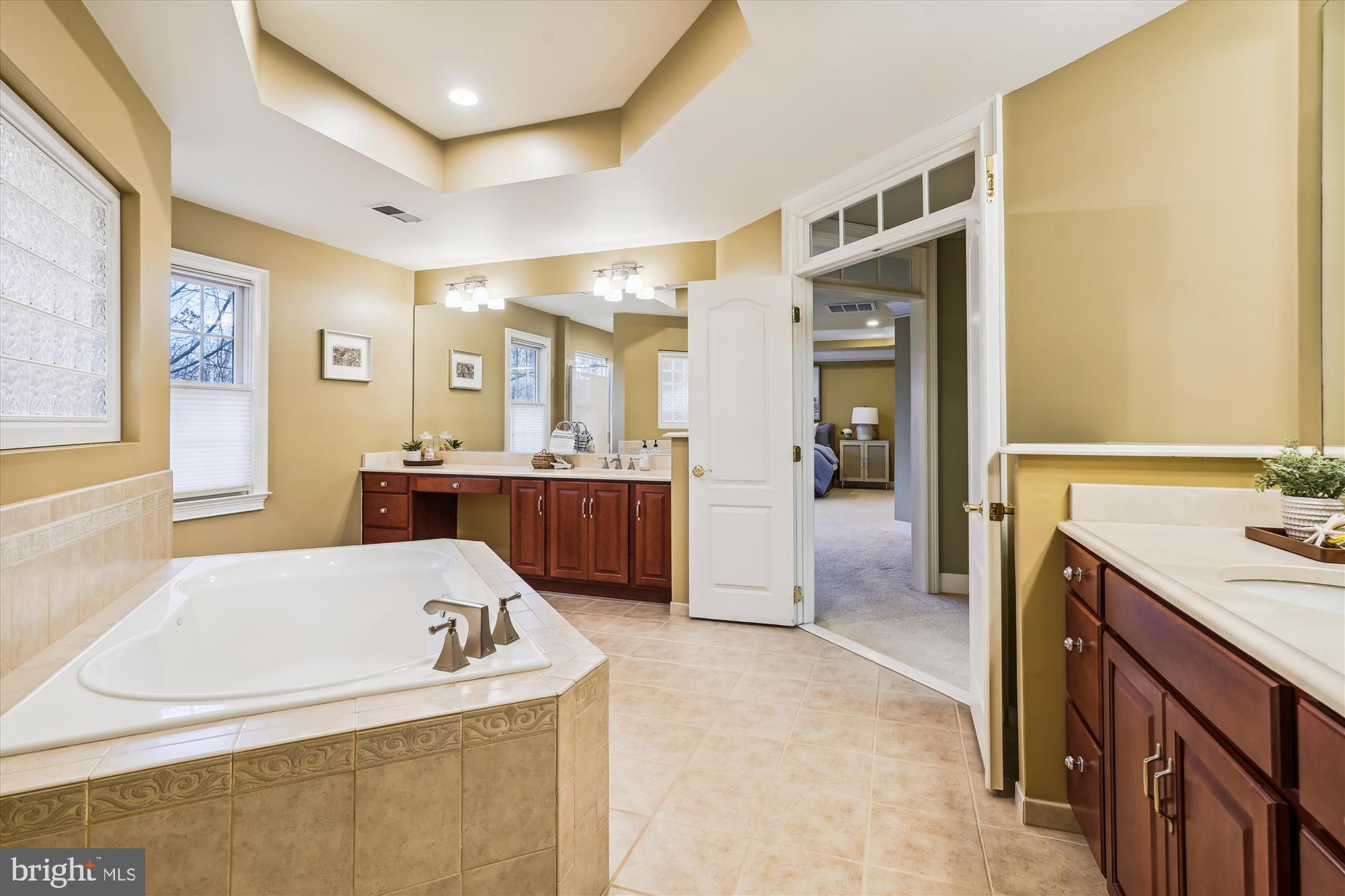 NORTH POINT GLEN - Residential