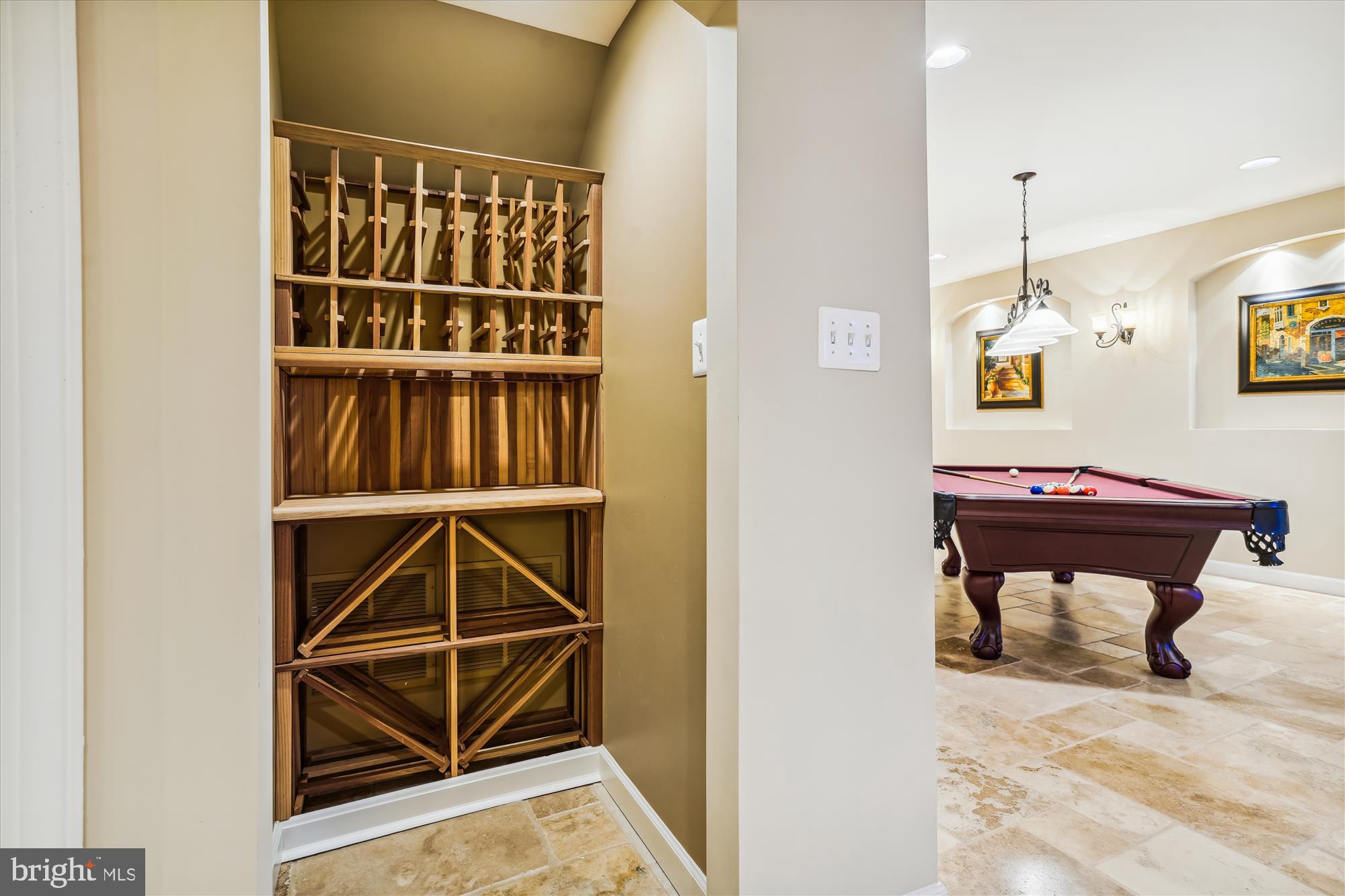 NORTH POINT GLEN - Residential