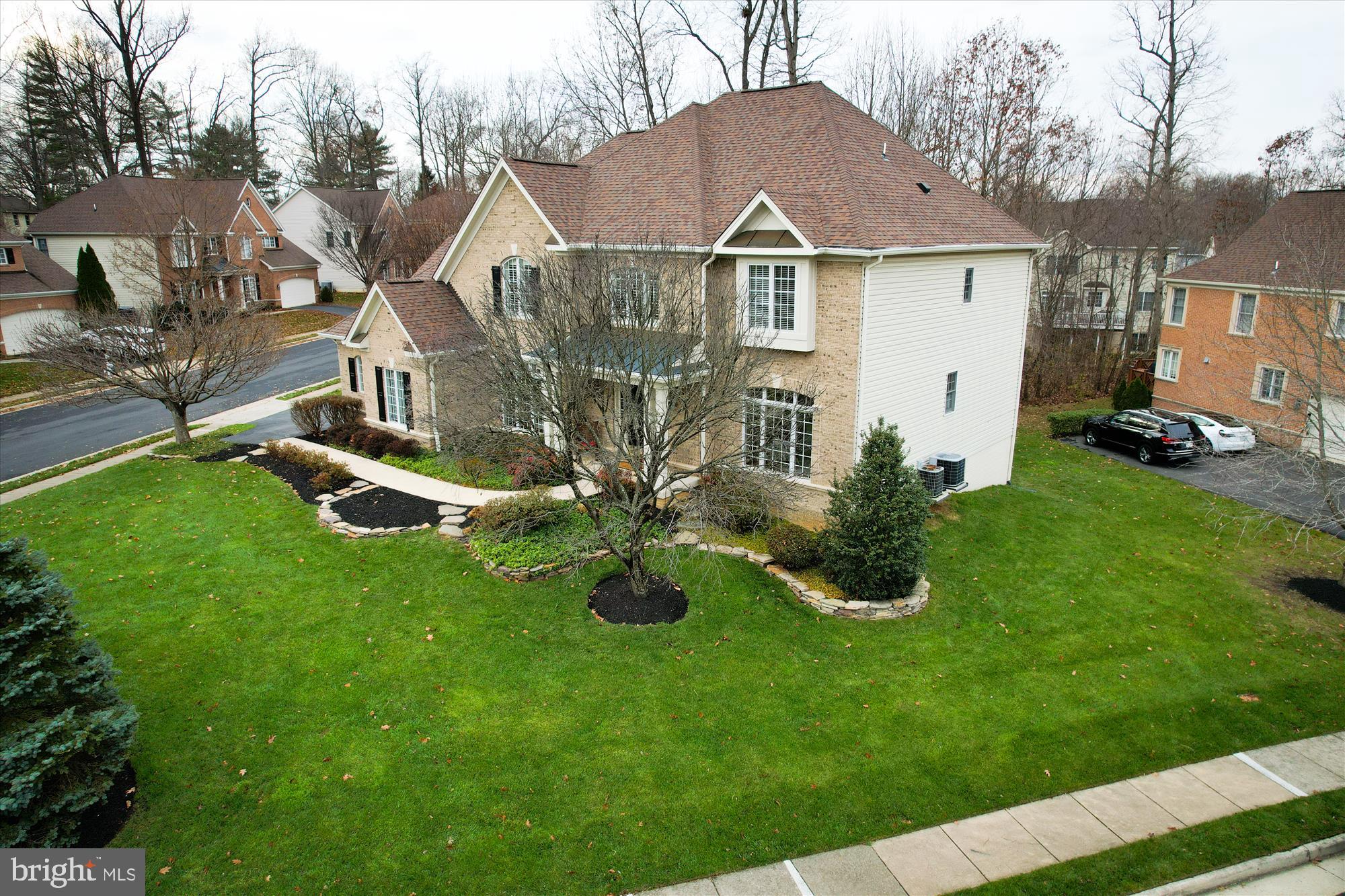 NORTH POINT GLEN - Residential