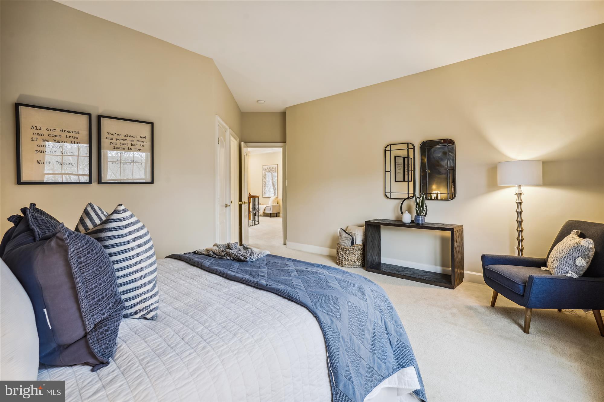 NORTH POINT GLEN - Residential