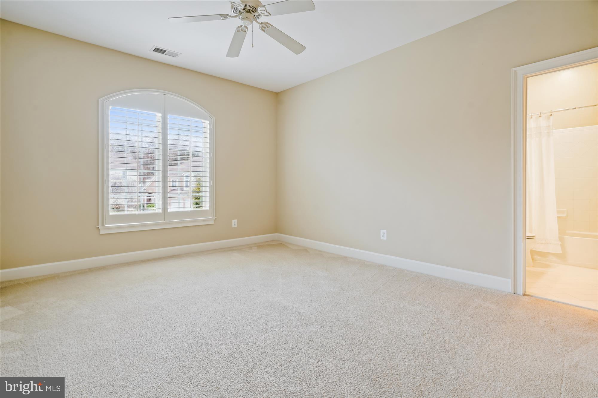 NORTH POINT GLEN - Residential