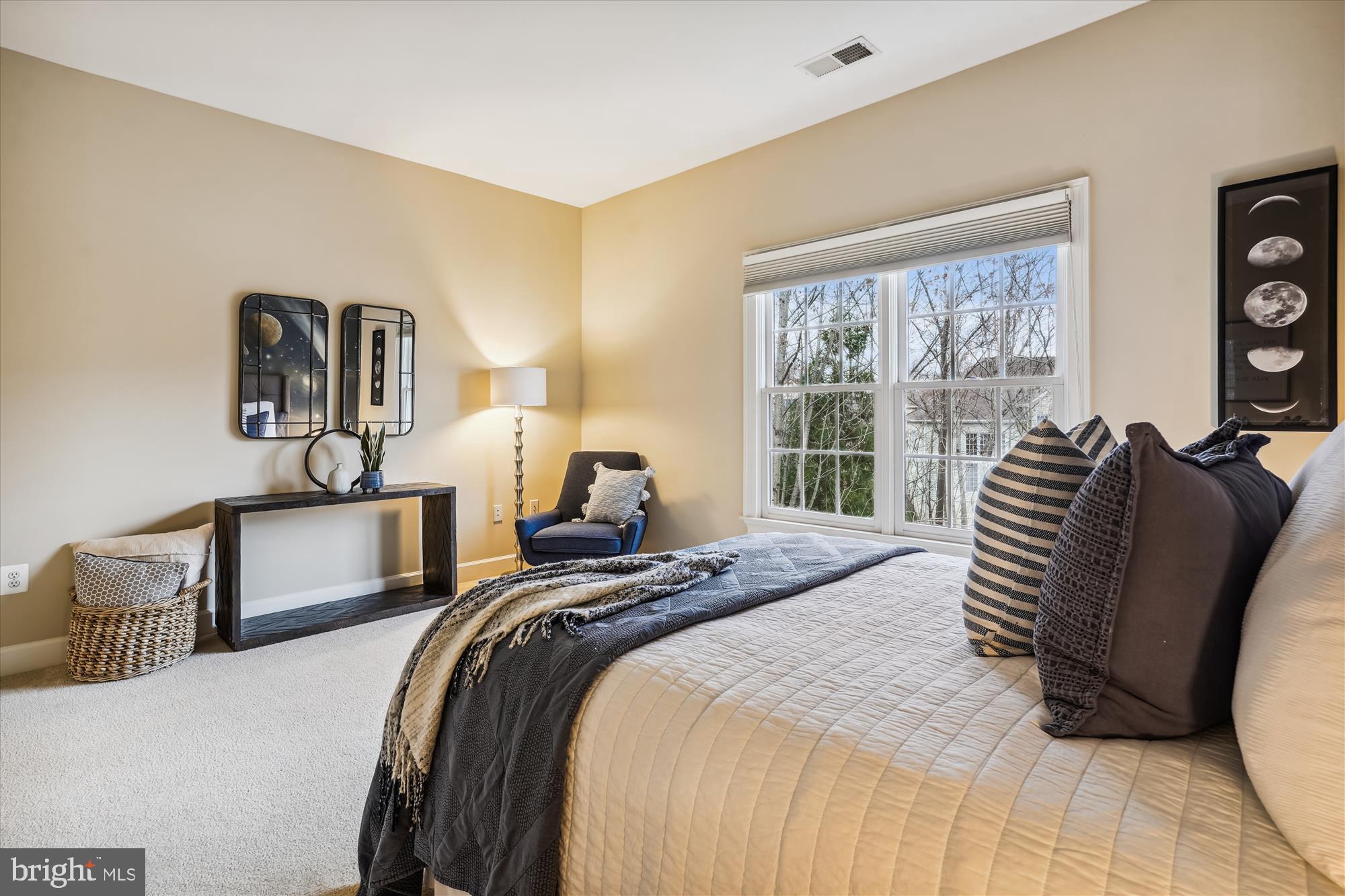 NORTH POINT GLEN - Residential