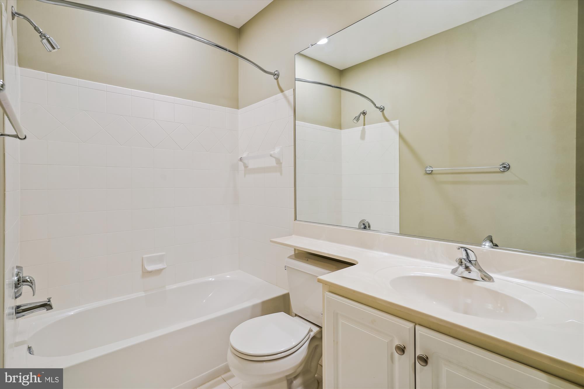 NORTH POINT GLEN - Residential