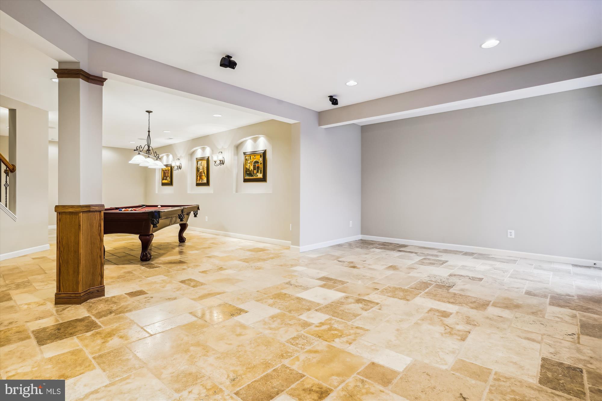 NORTH POINT GLEN - Residential